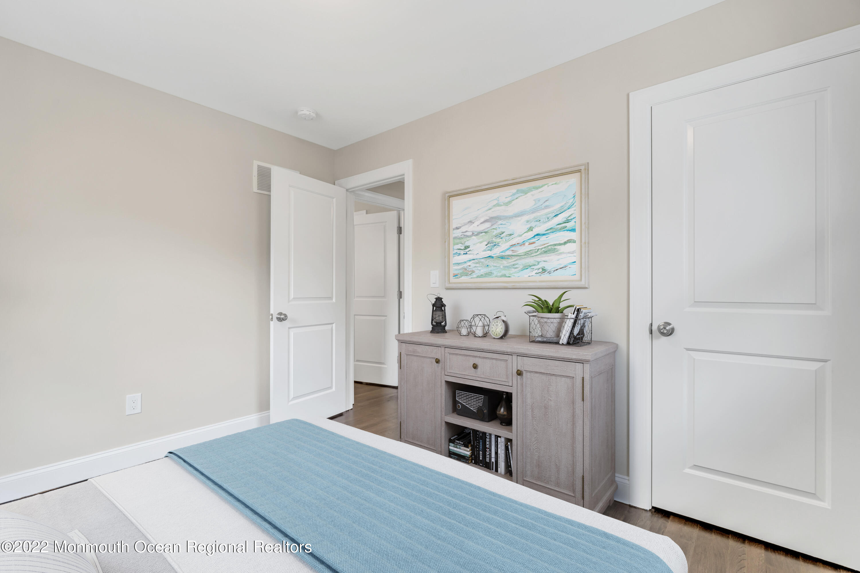 533 Riverwood Avenue