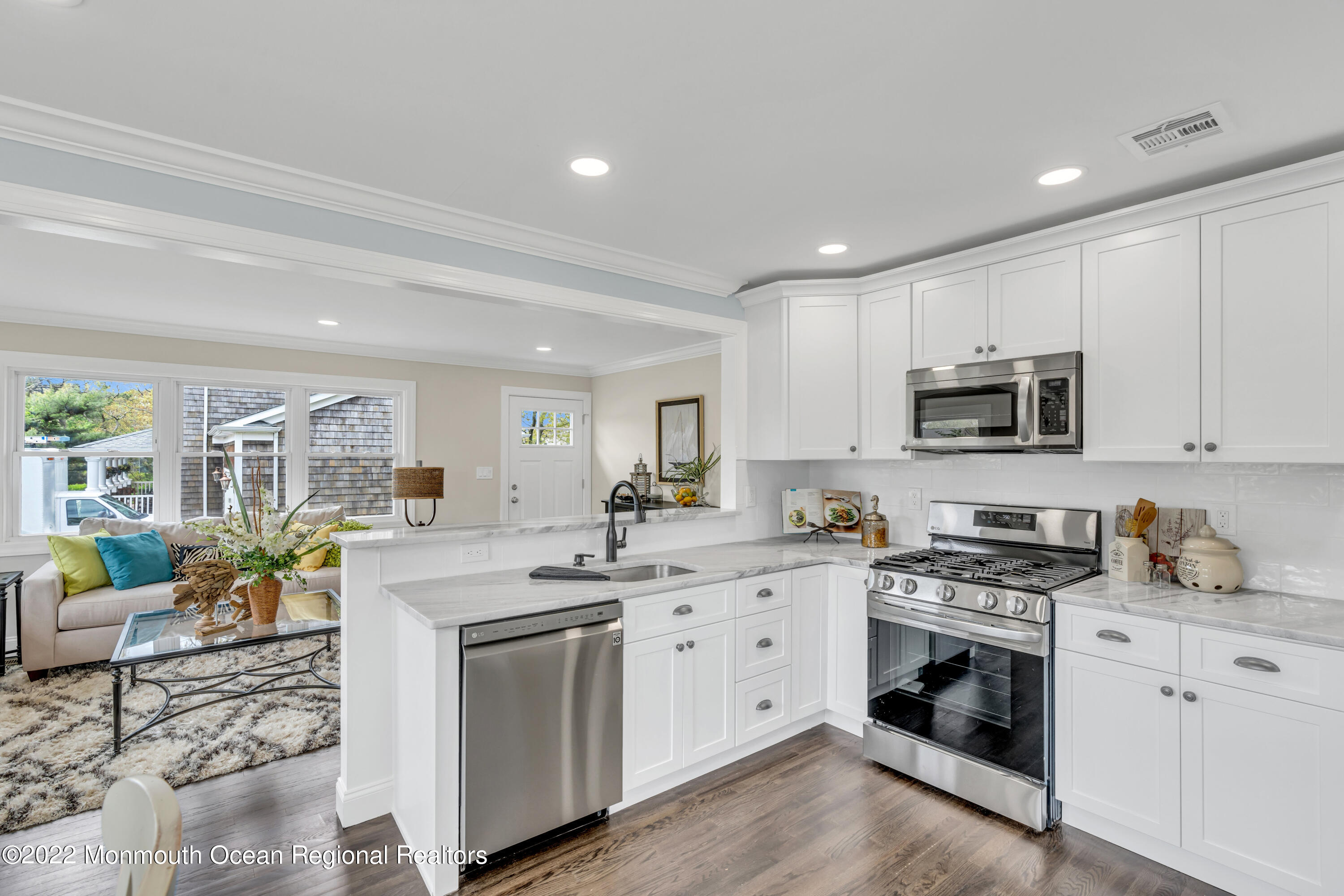 533 Riverwood Avenue