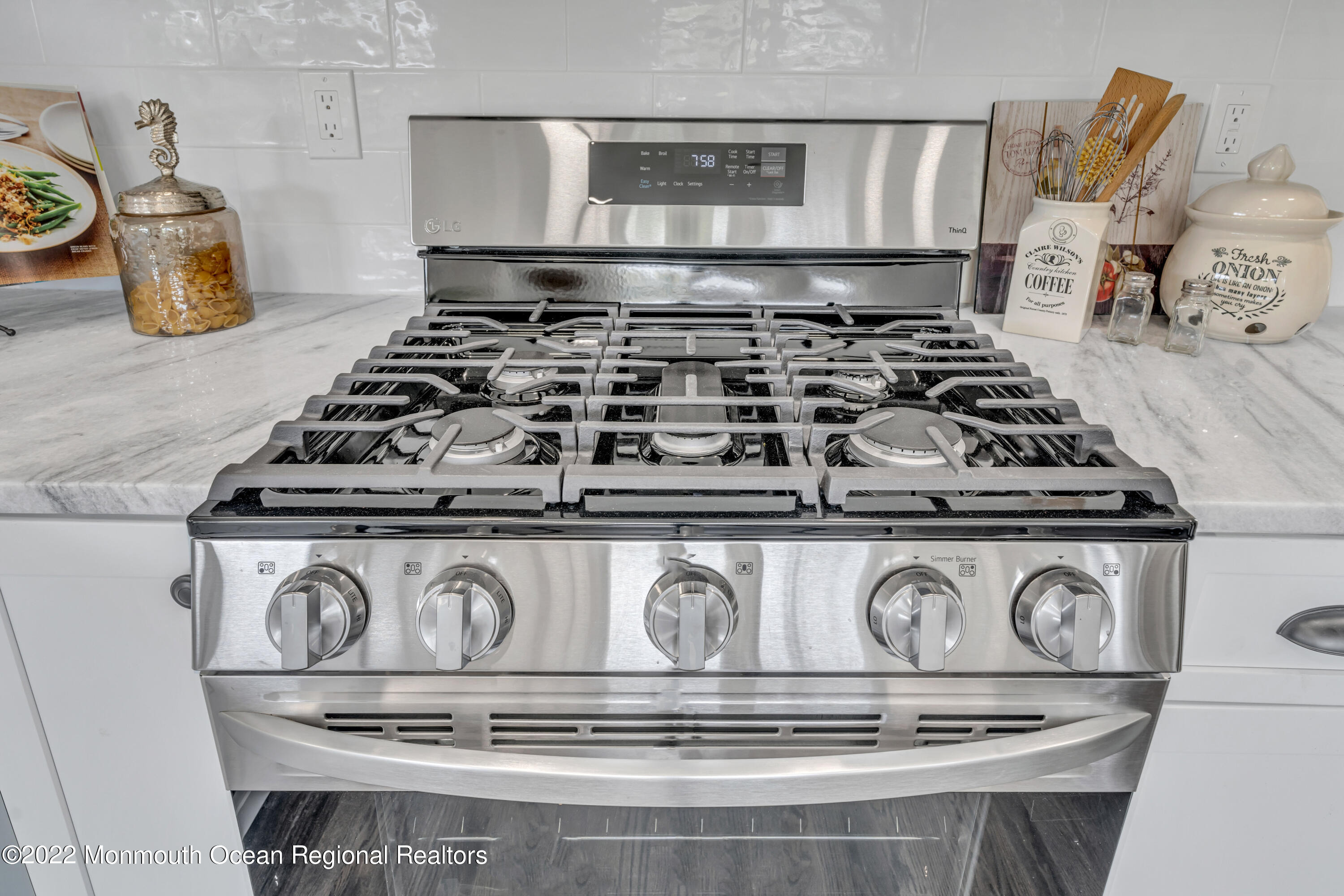 533 Riverwood Avenue