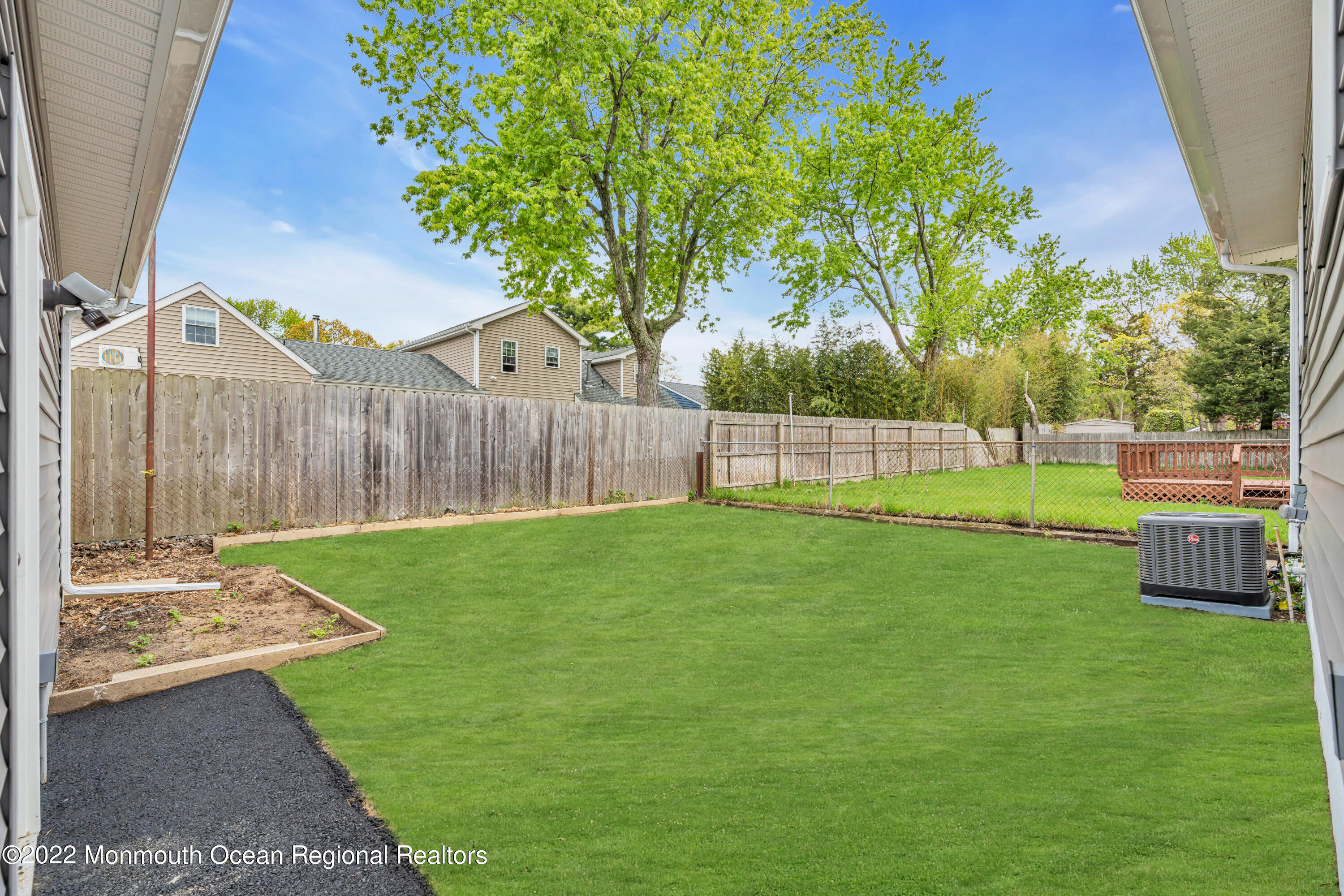 533 Riverwood Avenue