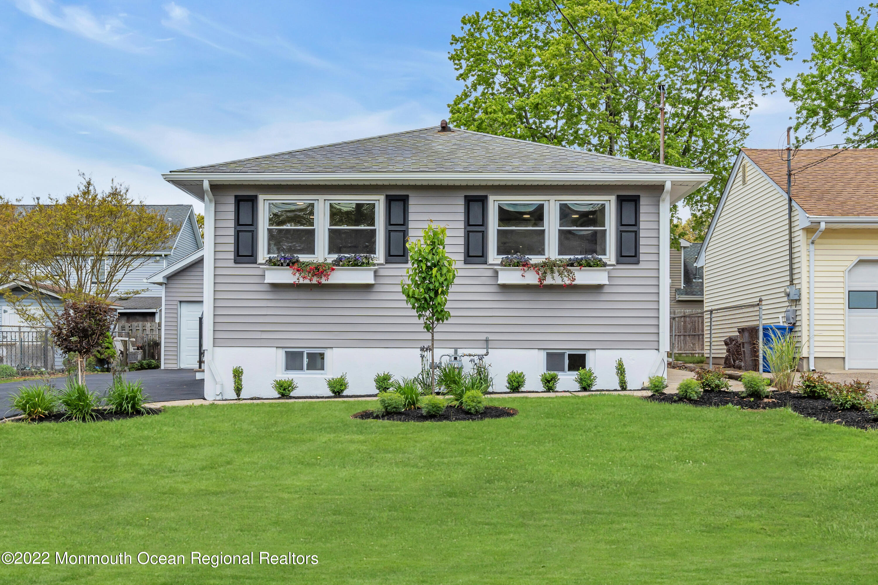 533 Riverwood Avenue