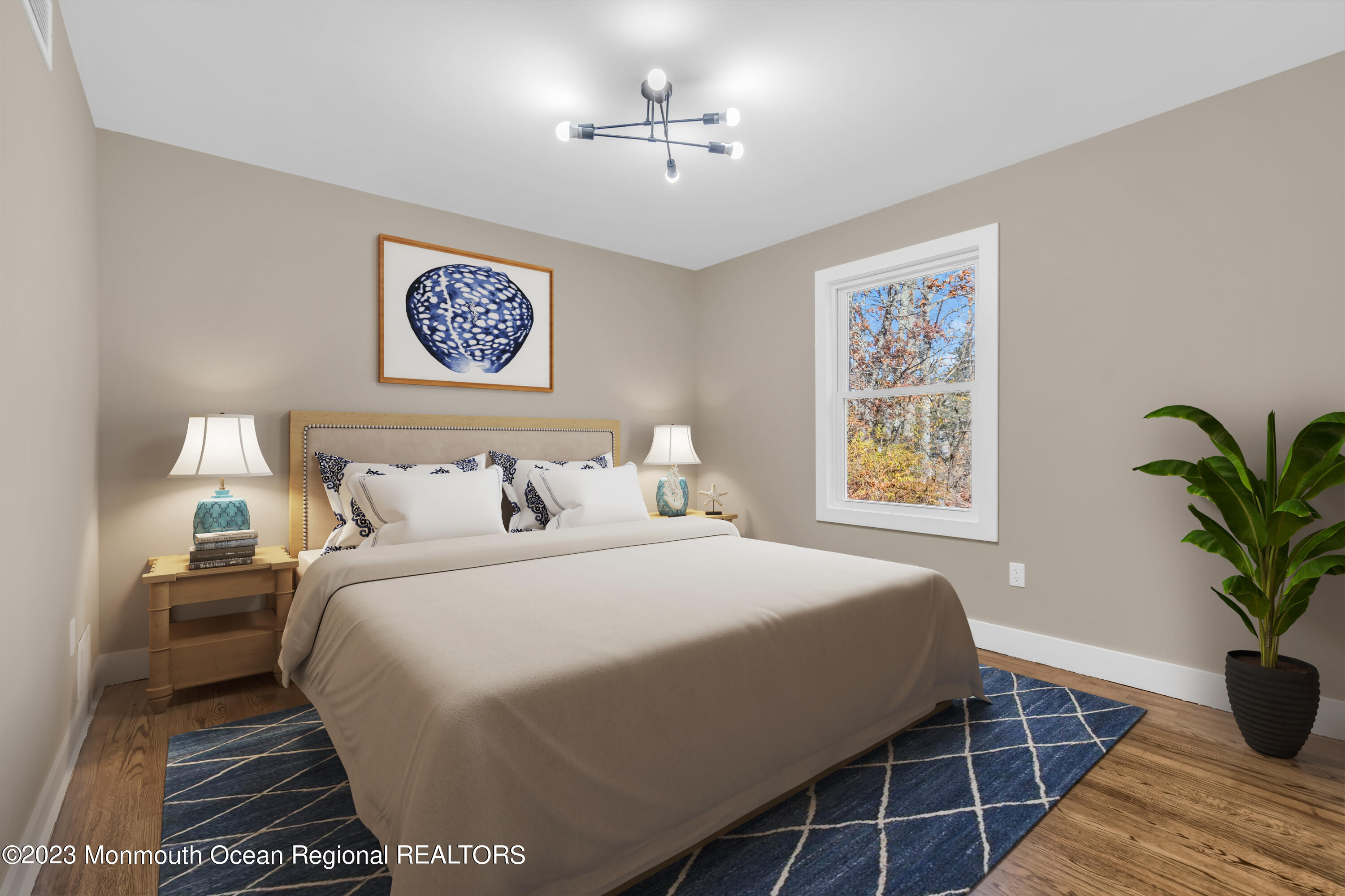 737 Lakehurst Avenue