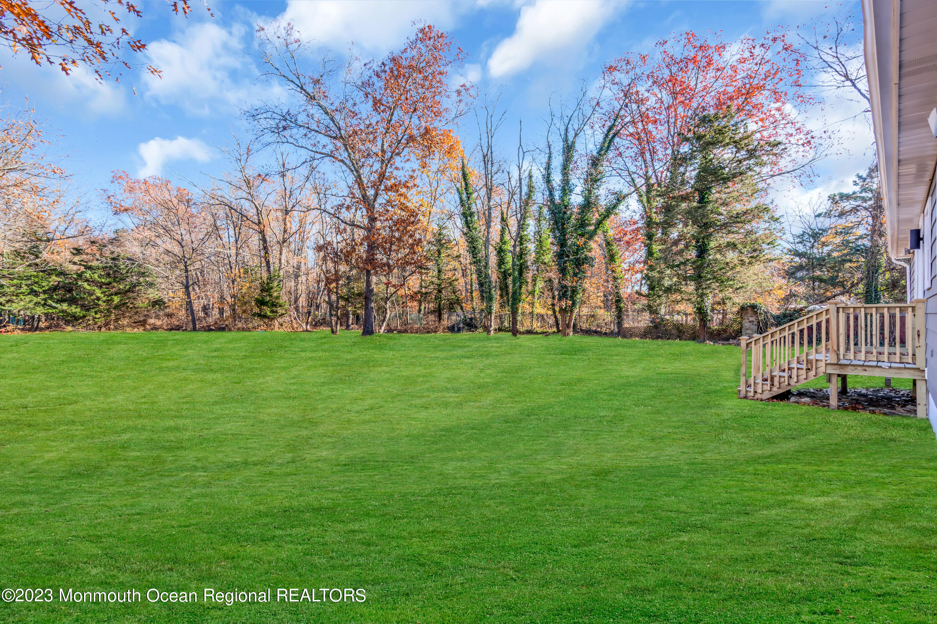 737 Lakehurst Avenue