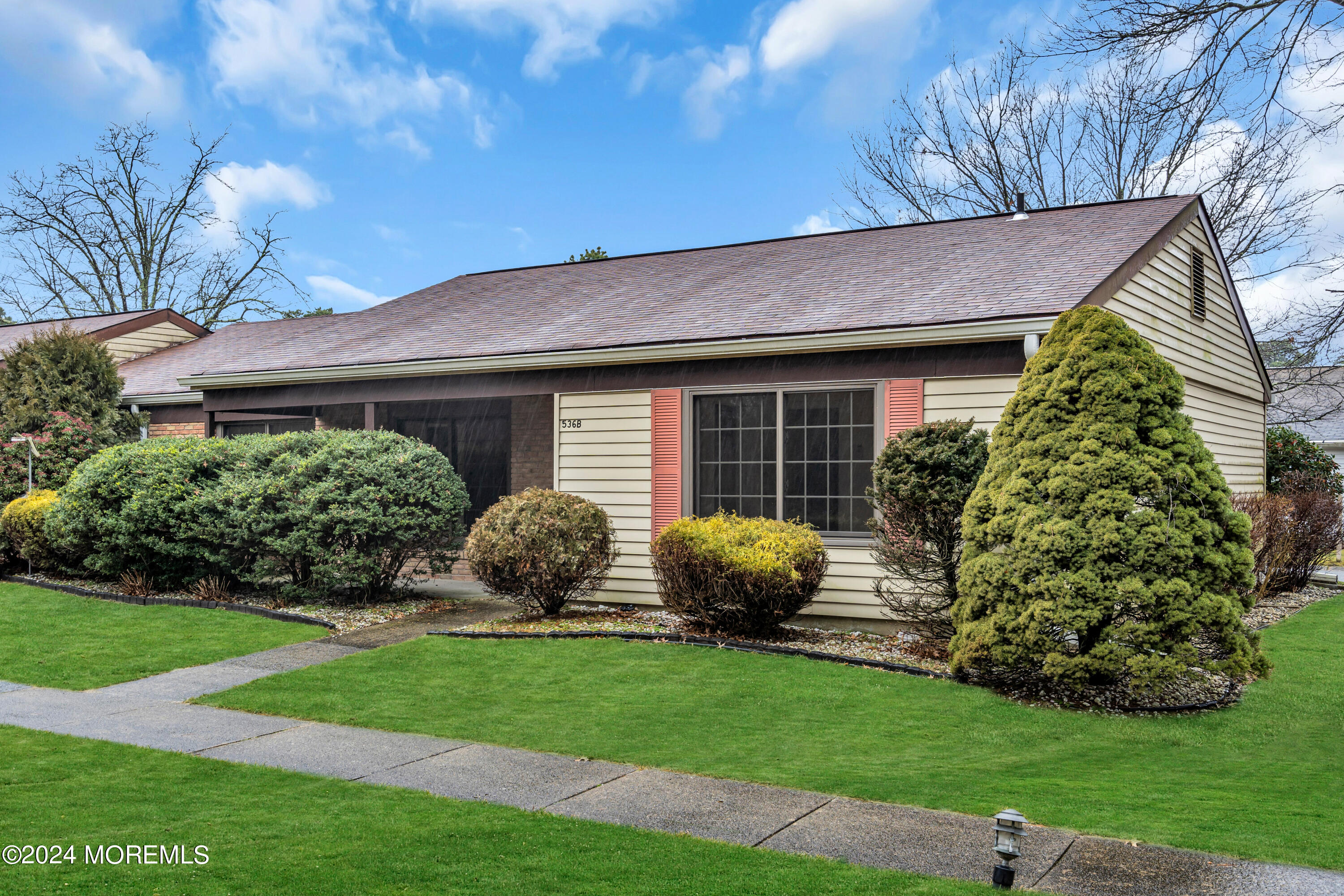 536 Warwick Court, B