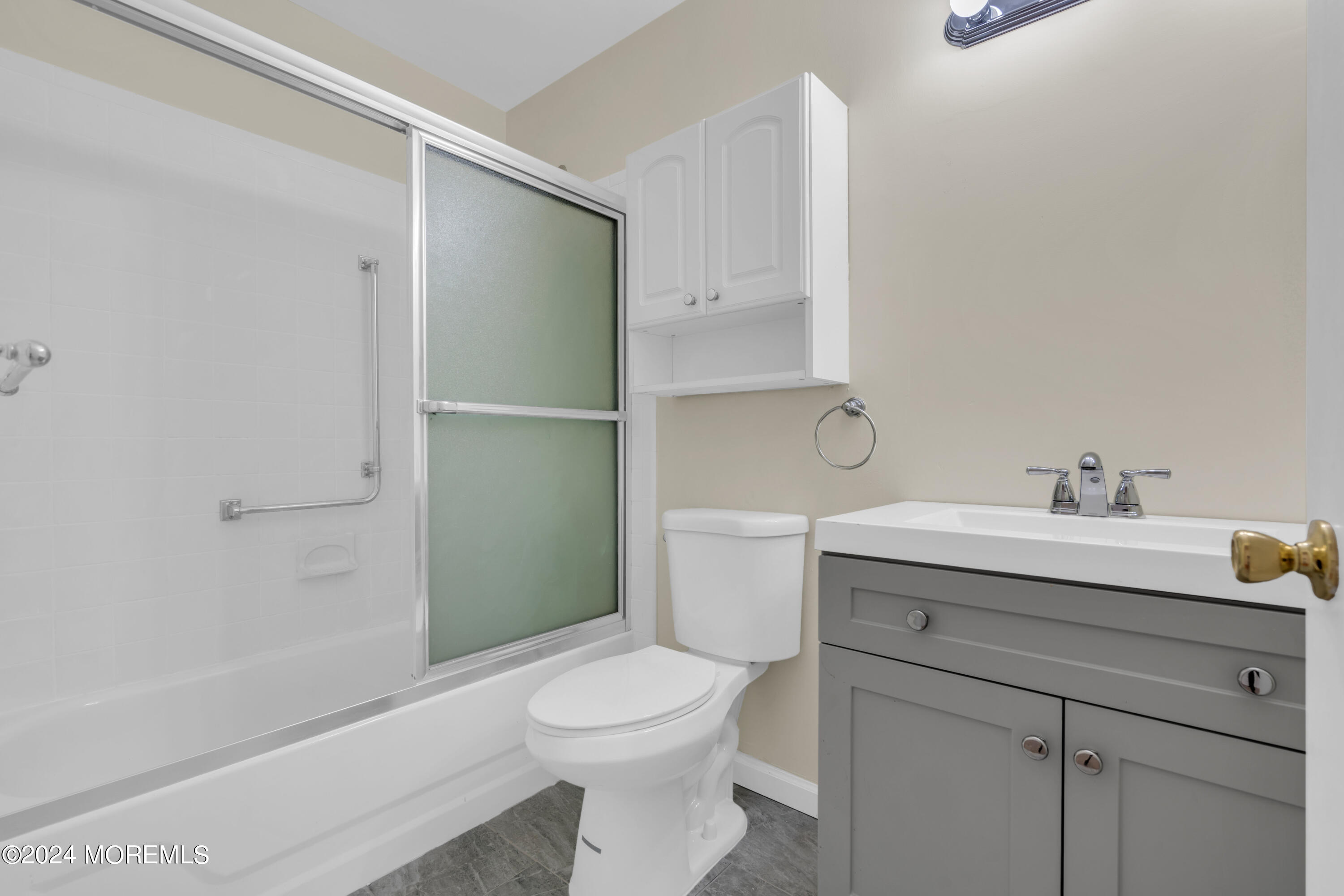 536 Warwick Court, B