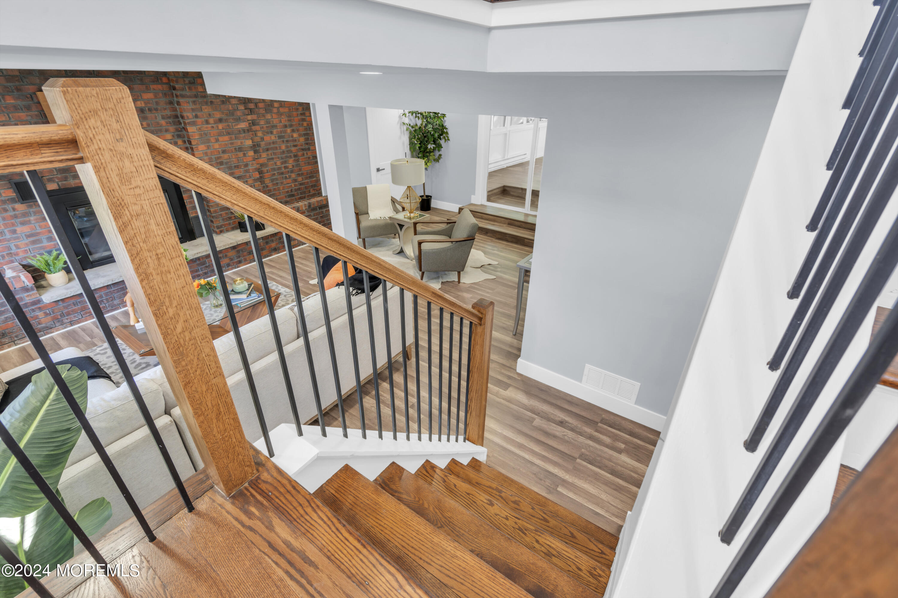 9 E Shadow Lawn Drive