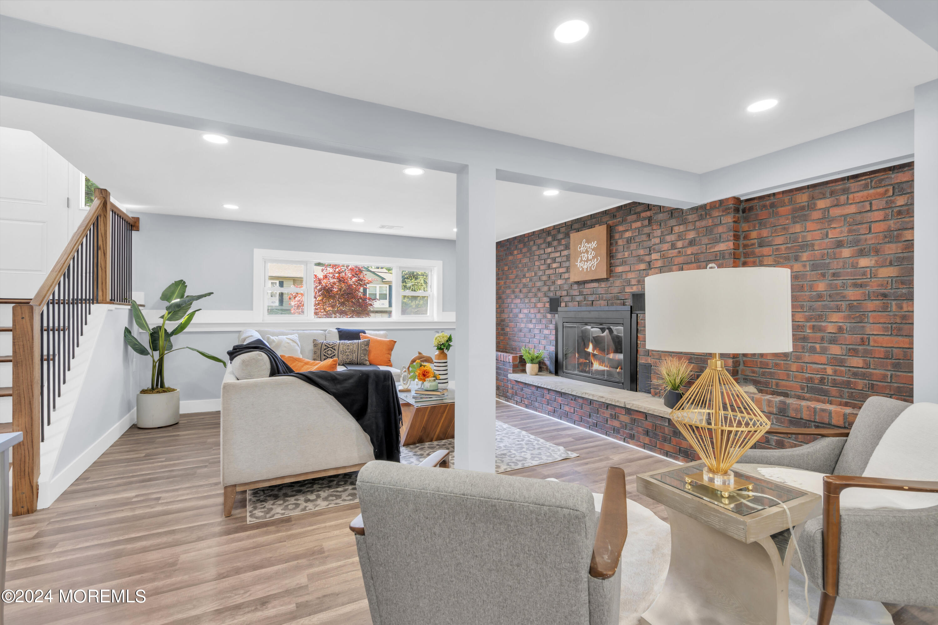 9 E Shadow Lawn Drive