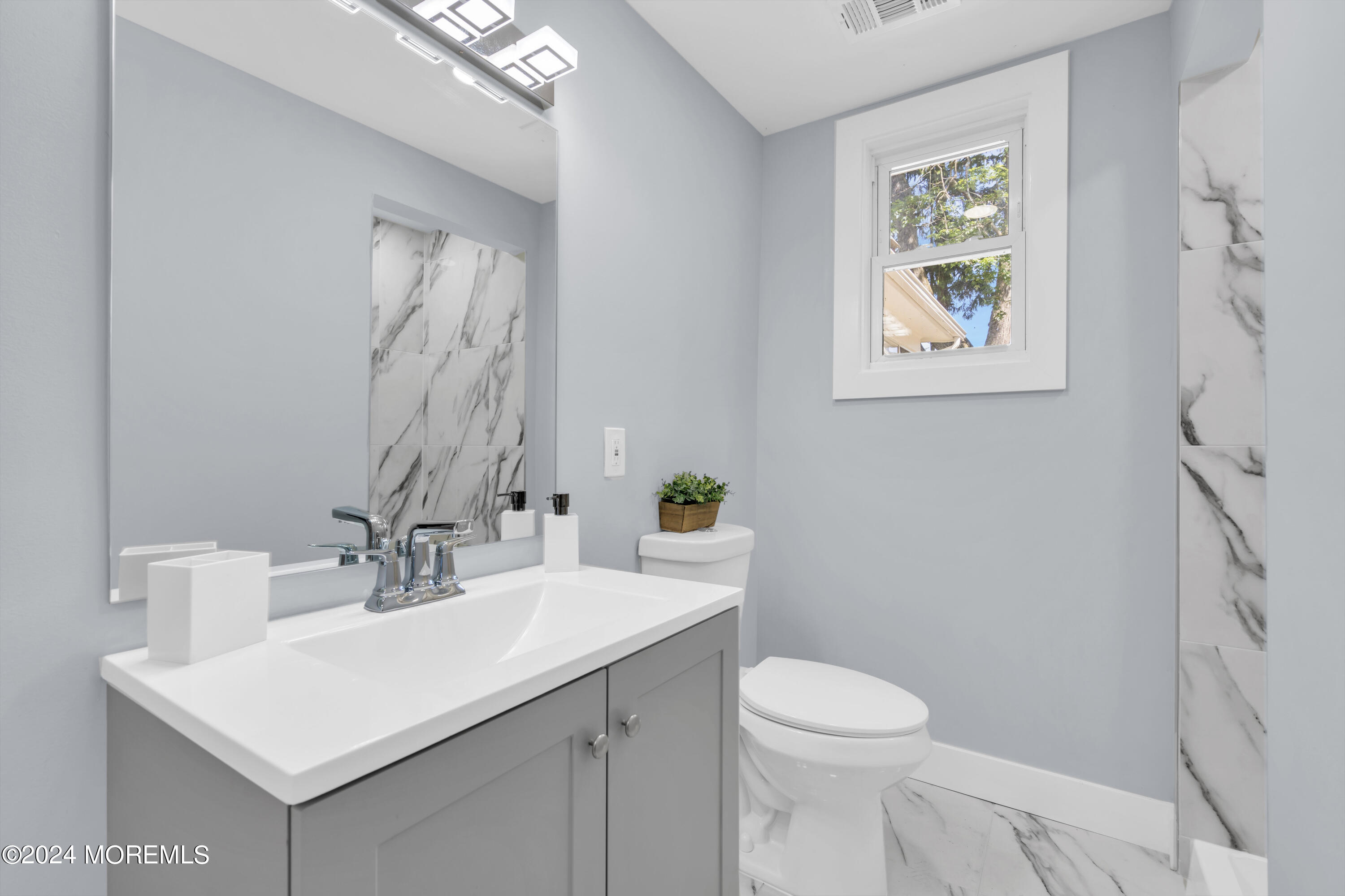 9 E Shadow Lawn Drive