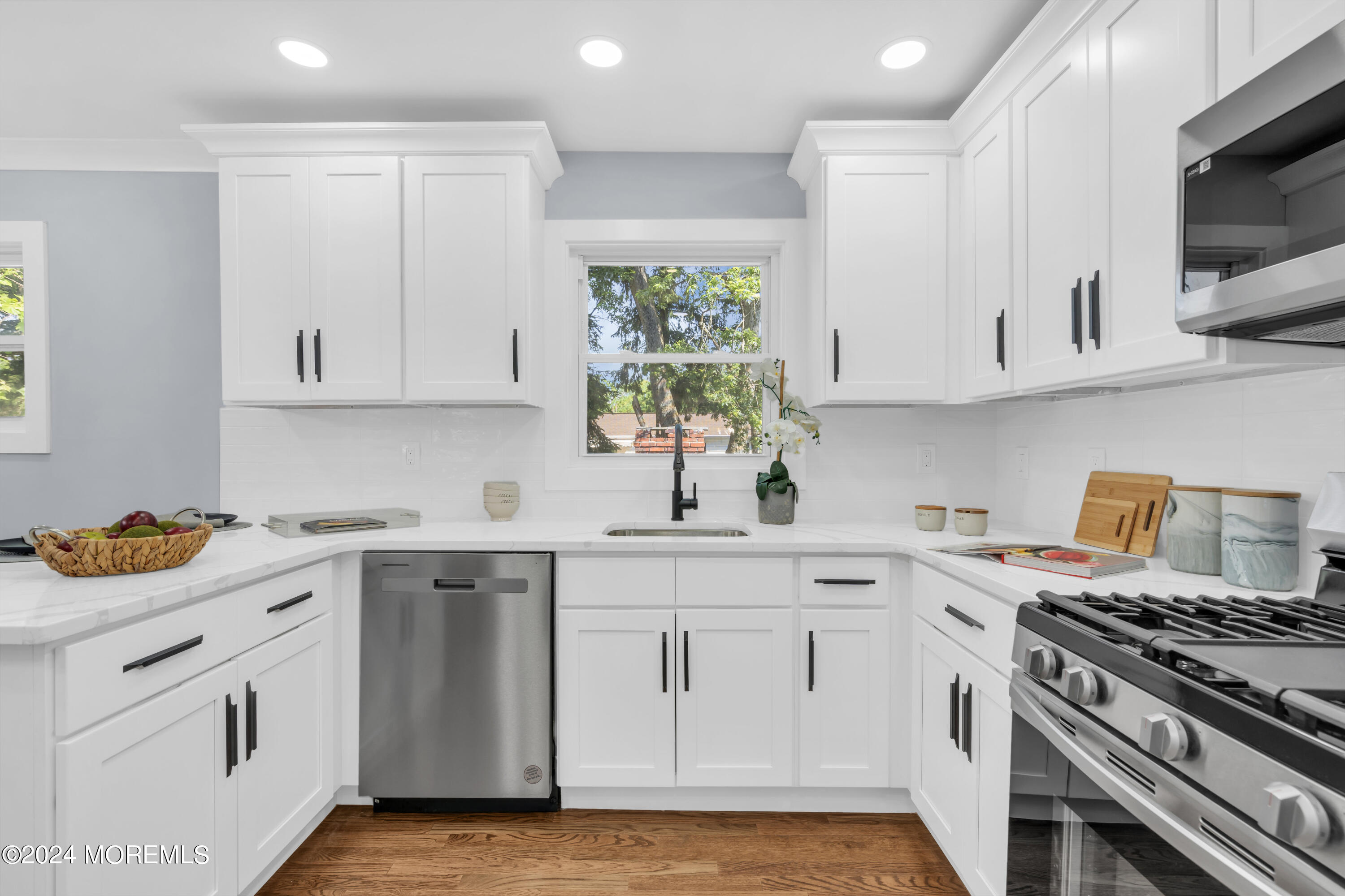 9 E Shadow Lawn Drive