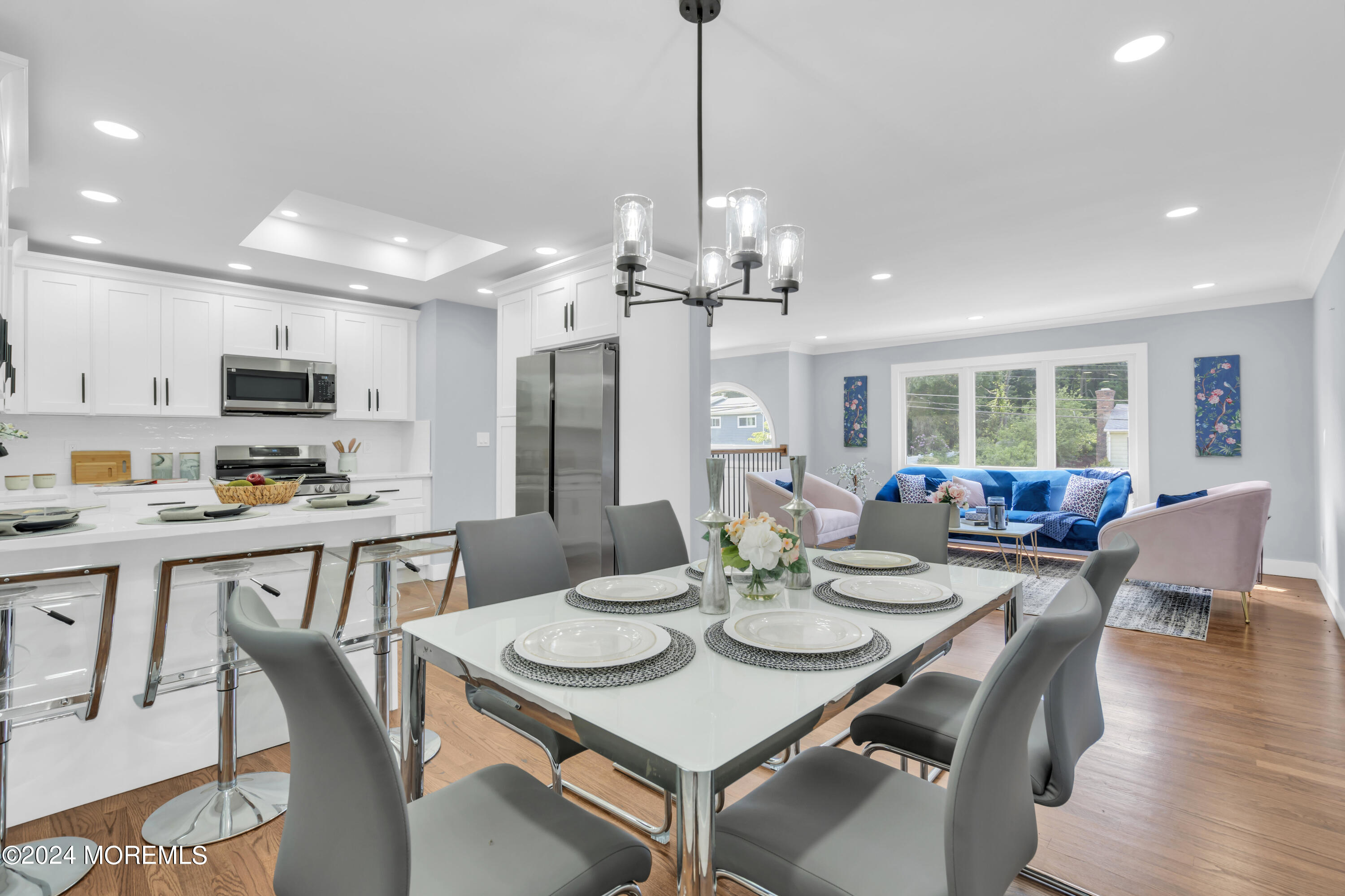 9 E Shadow Lawn Drive