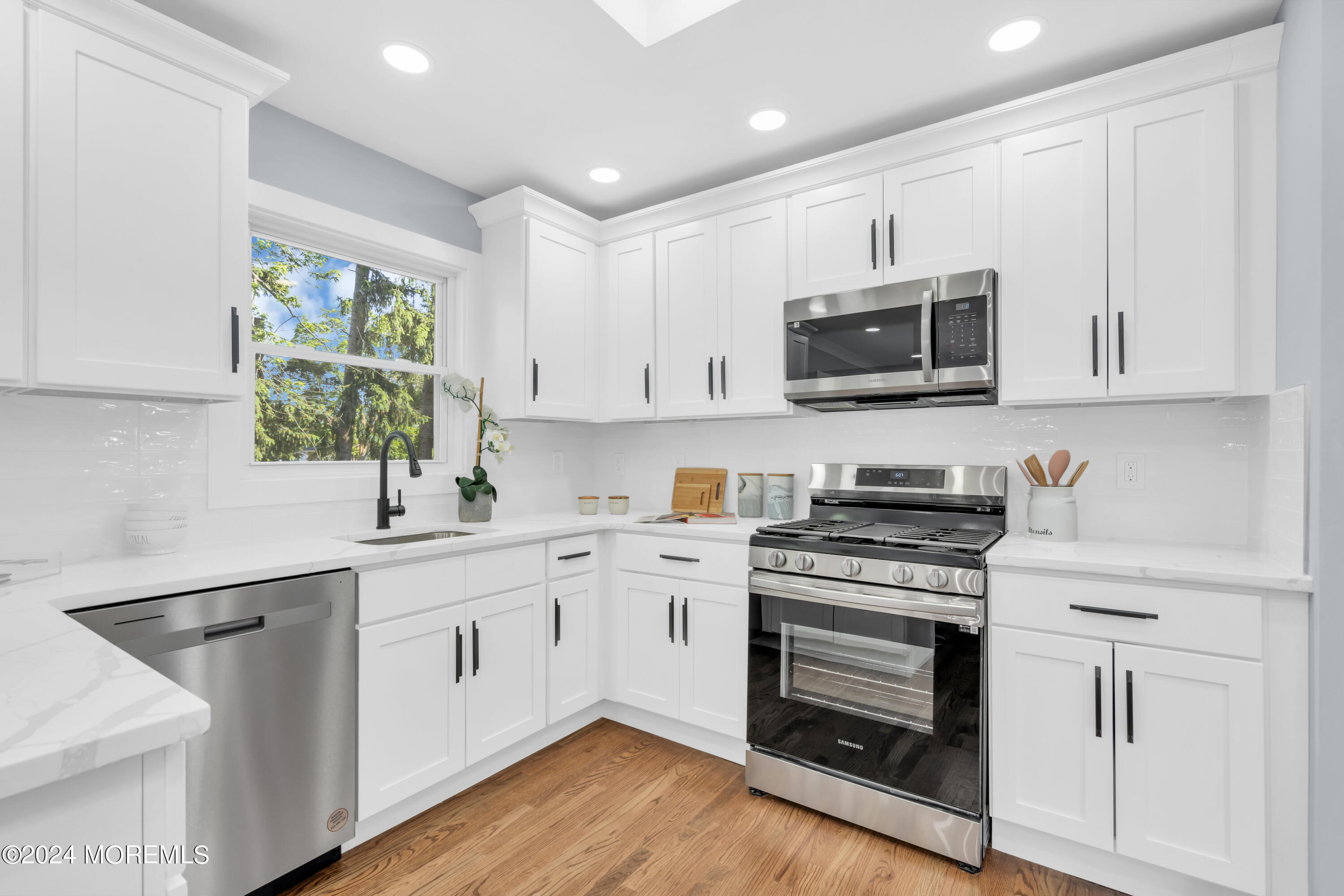 9 E Shadow Lawn Drive