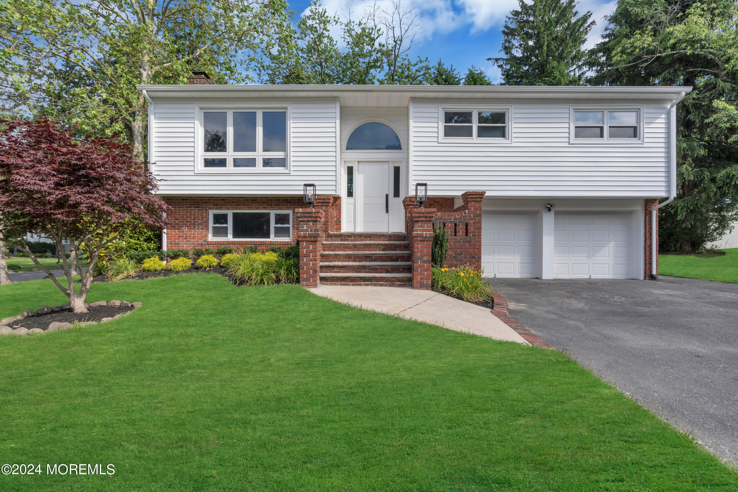 9 E Shadow Lawn Drive