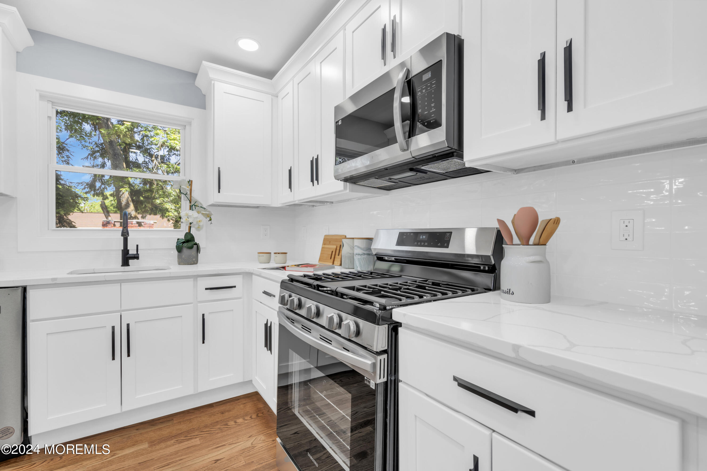 9 E Shadow Lawn Drive