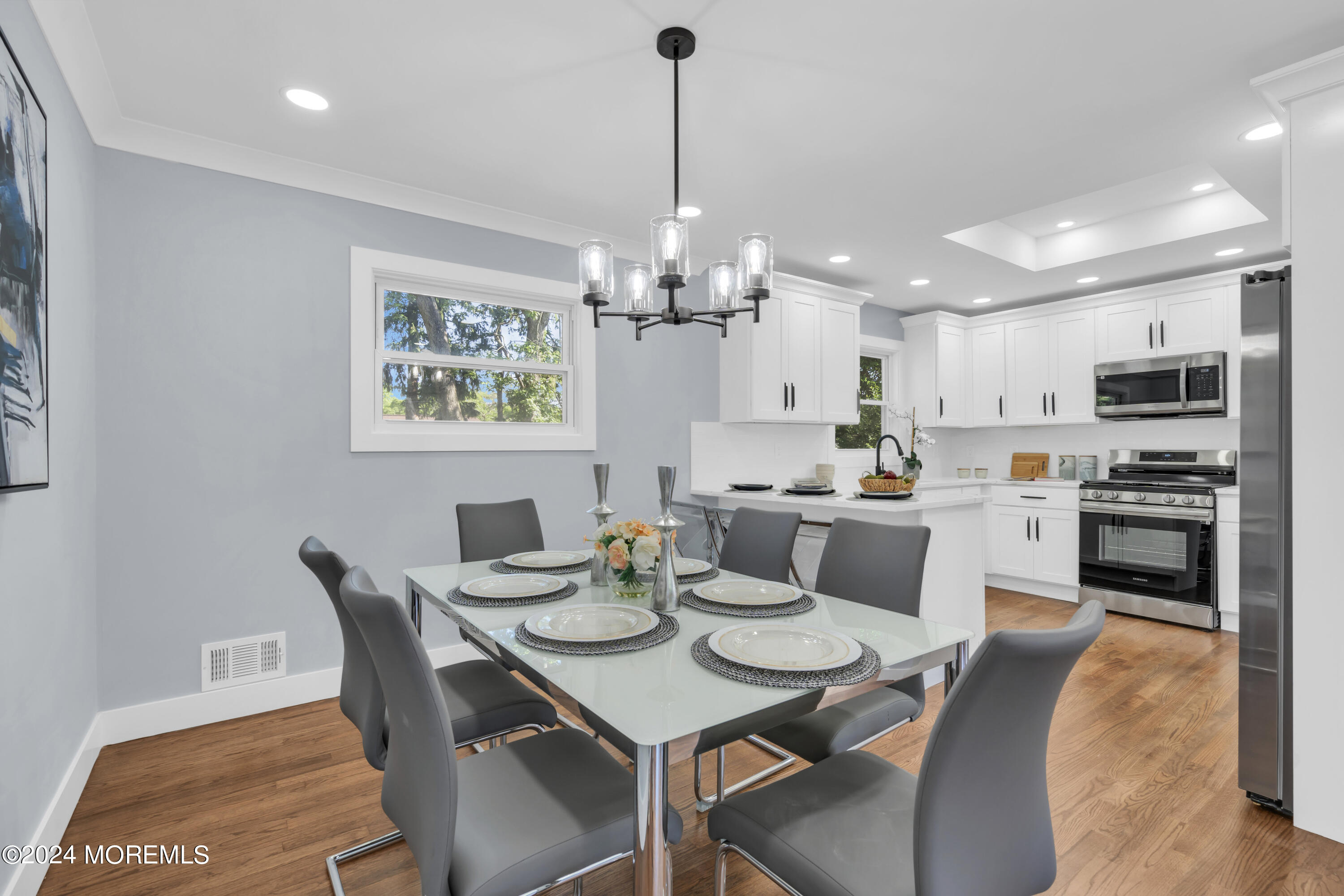 9 E Shadow Lawn Drive