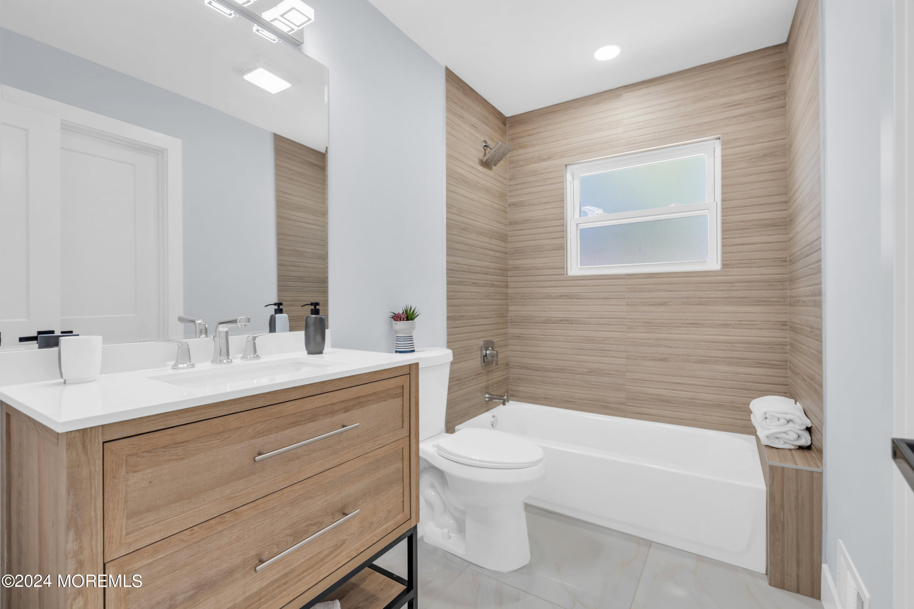 9 E Shadow Lawn Drive