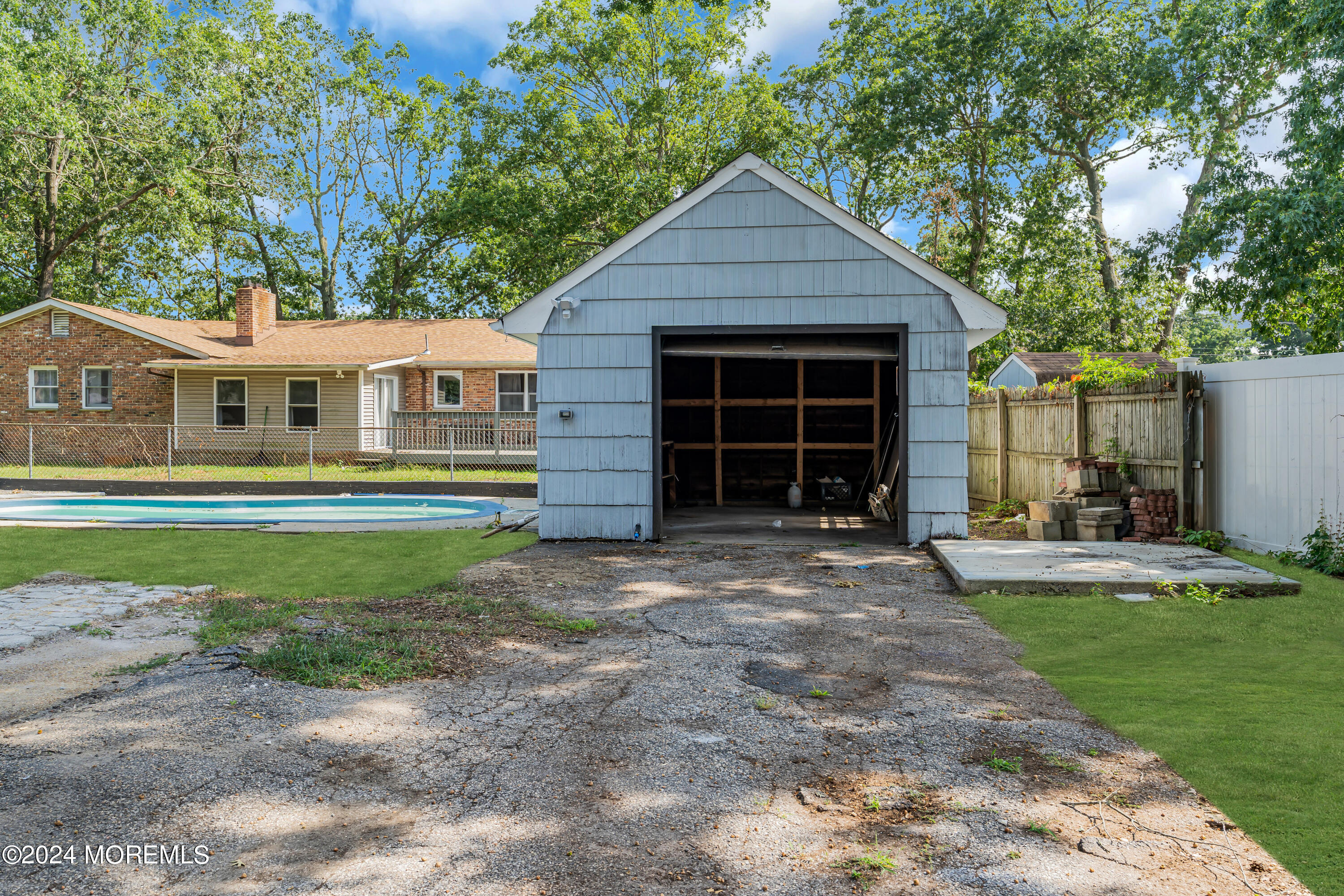 209 Lower Lake Drive