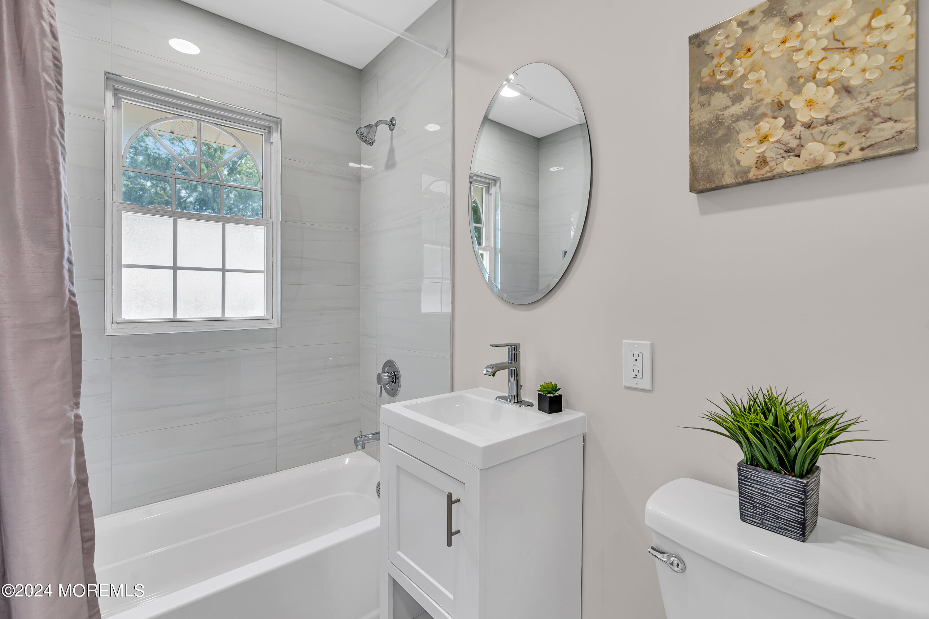 209 Lower Lake Drive