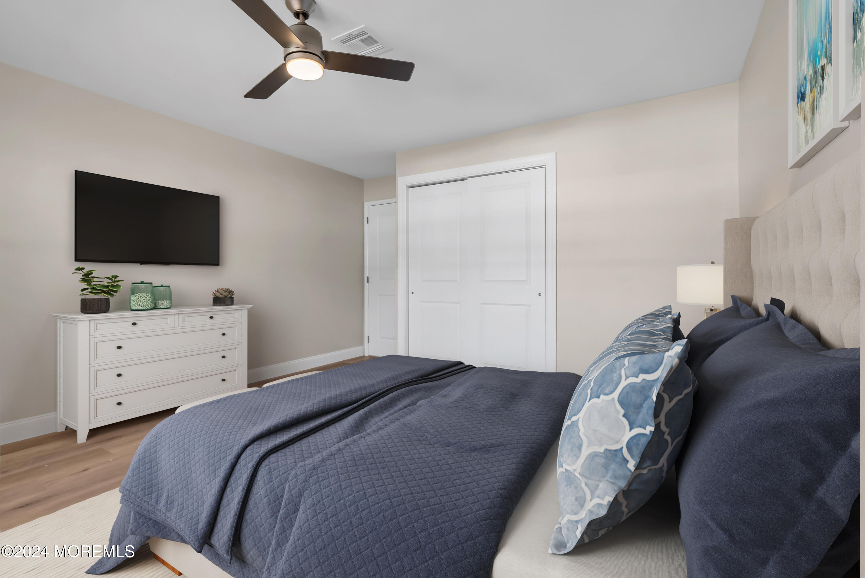 808B Balmoral Court, B