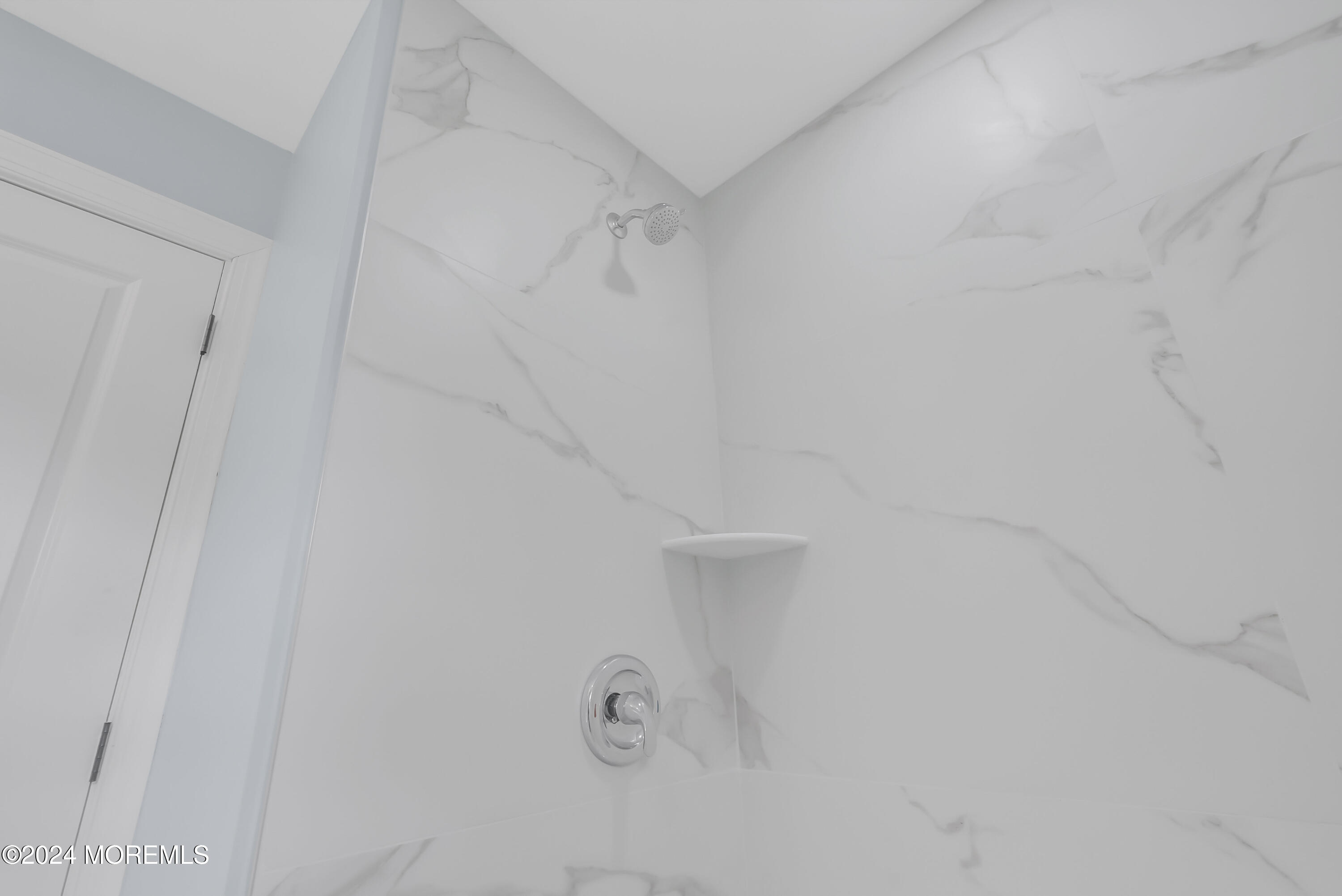 808B Balmoral Court, B