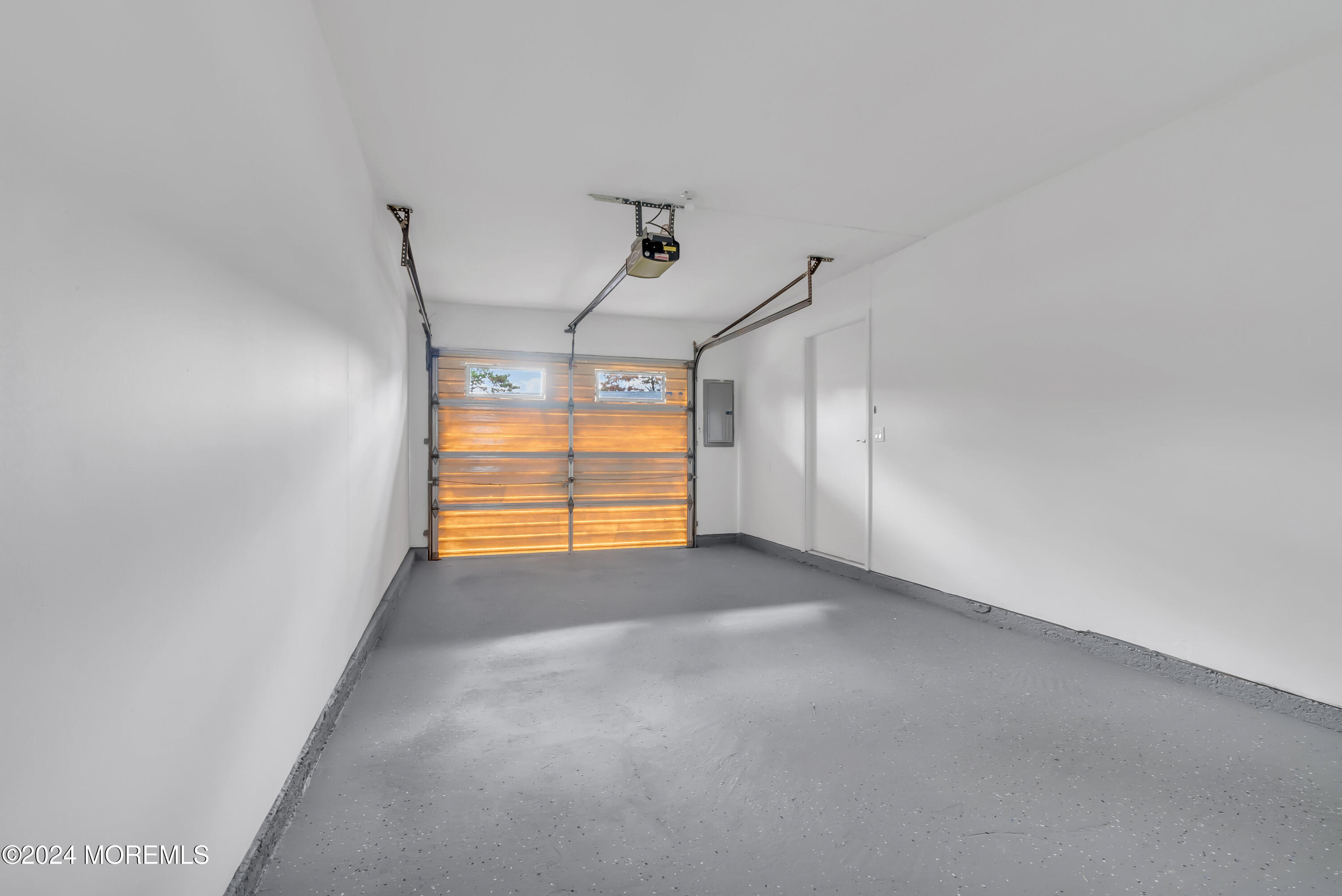 808B Balmoral Court, B