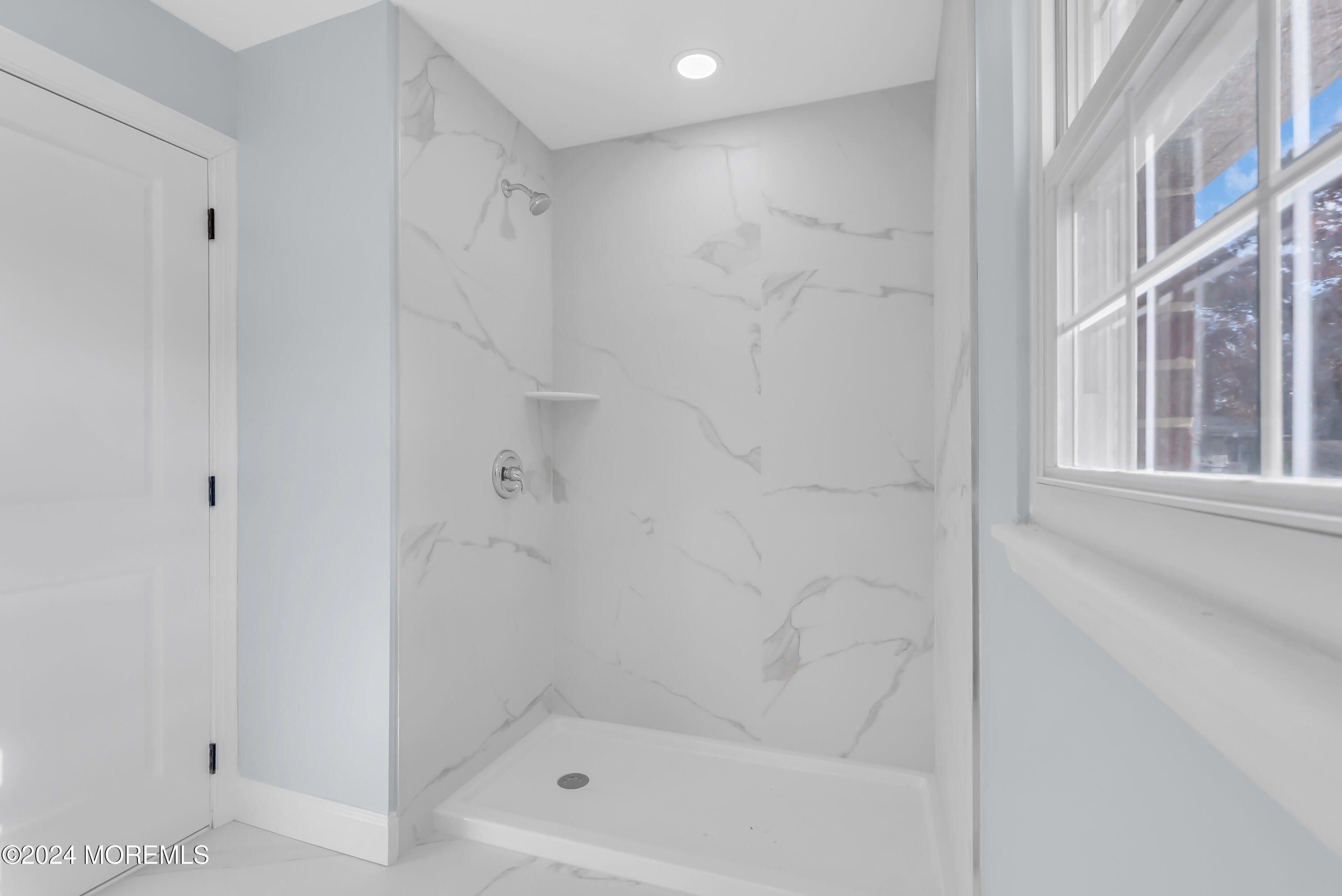 808B Balmoral Court, B