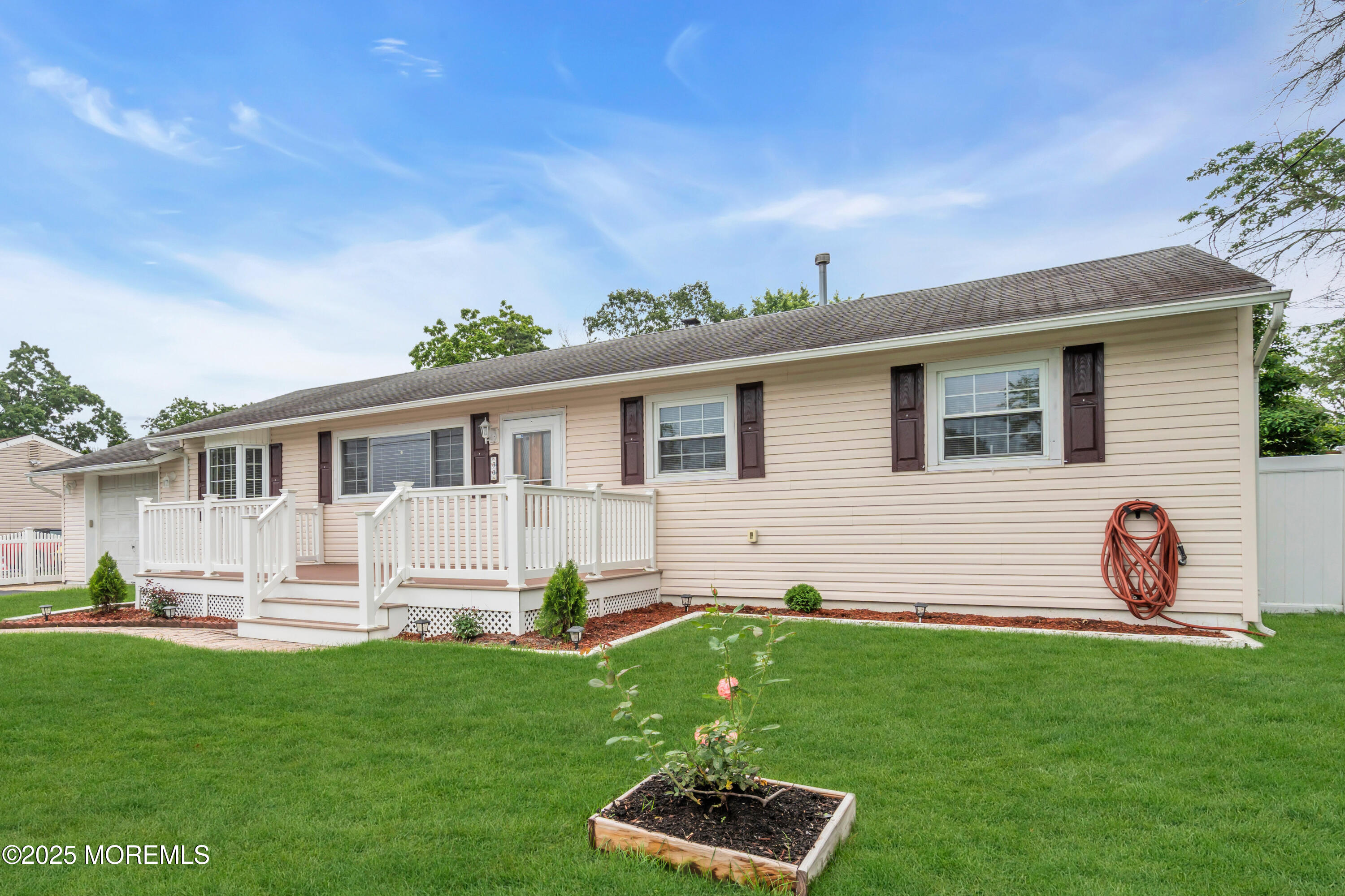 30 N Maplewood Drive