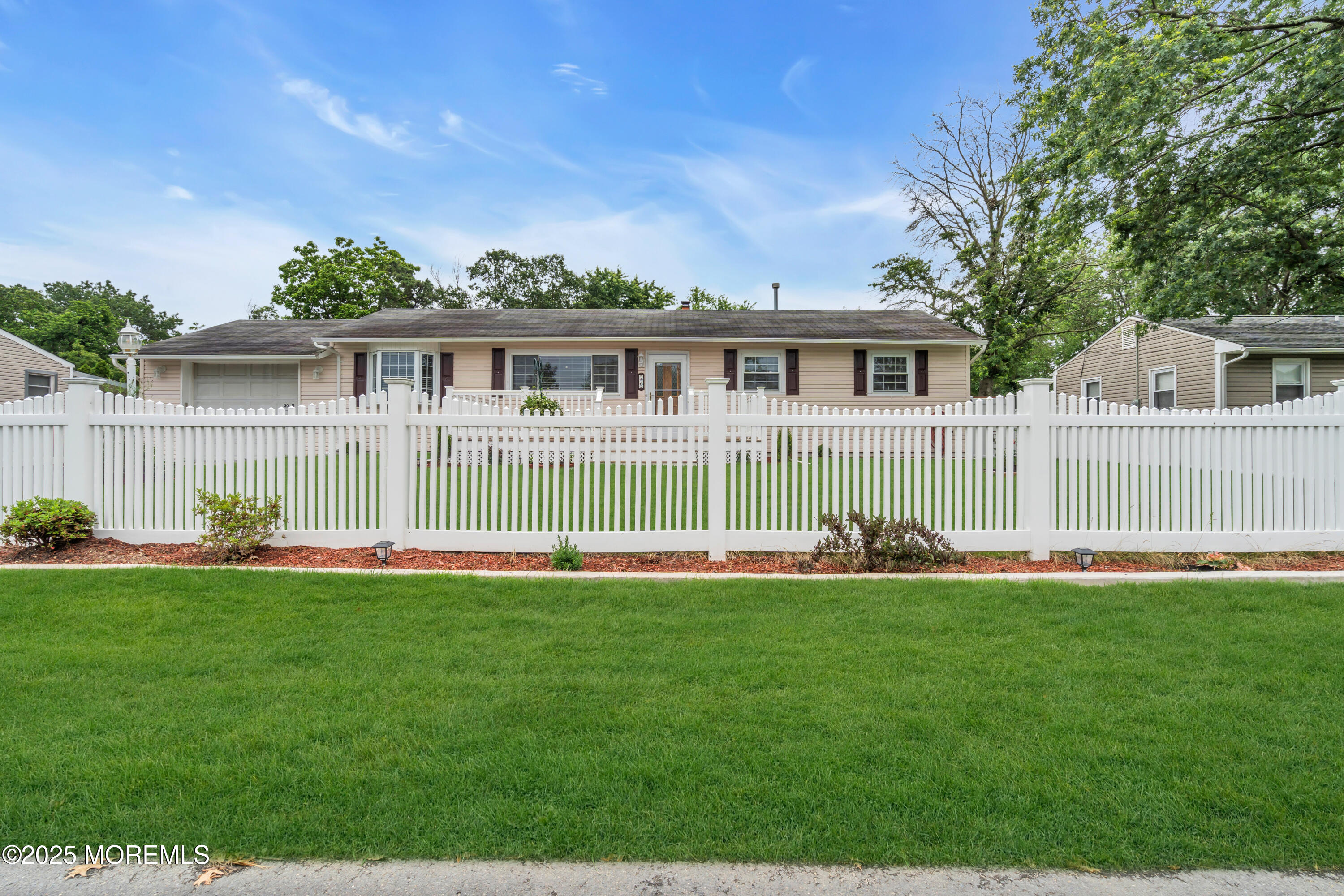 30 N Maplewood Drive