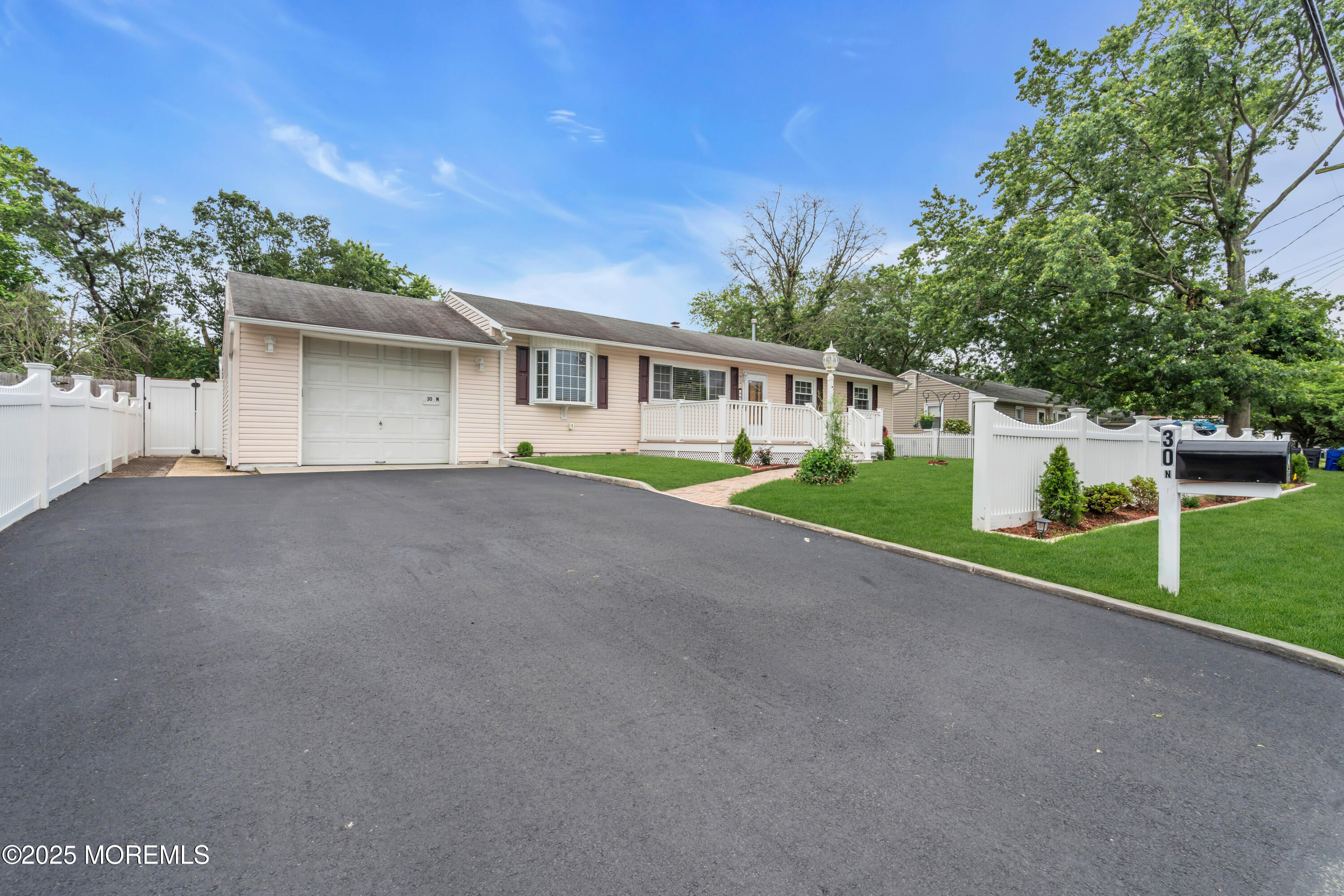 30 N Maplewood Drive