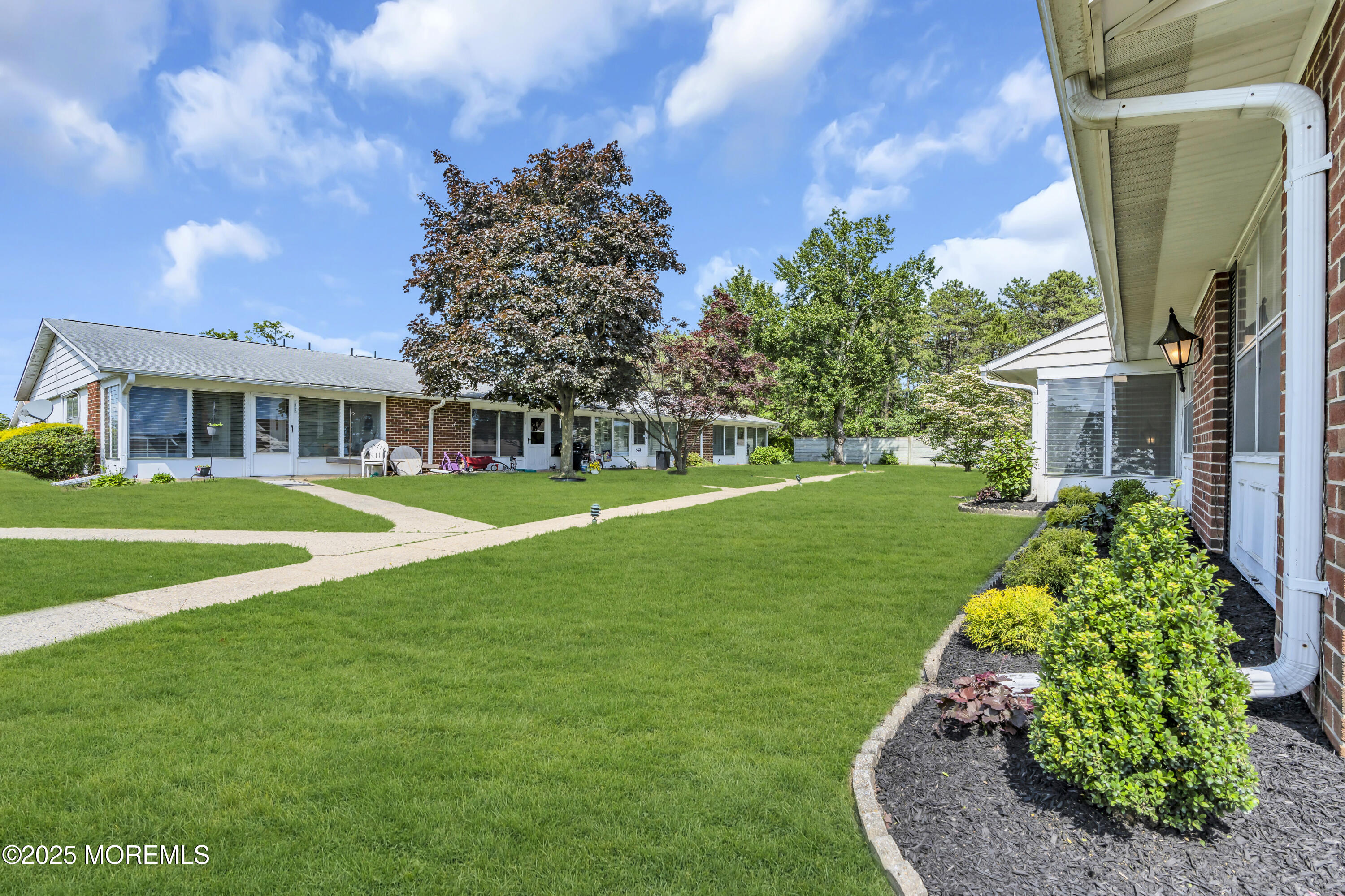 1146B Argyll Circle, B