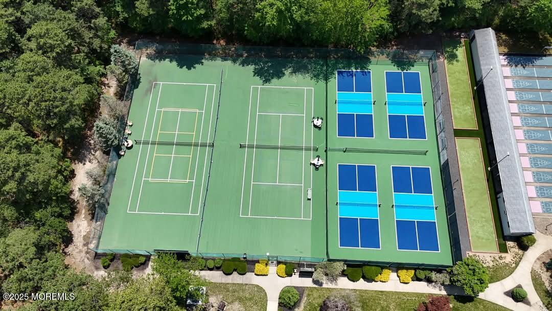 18 Meadowbrook Road, Brick