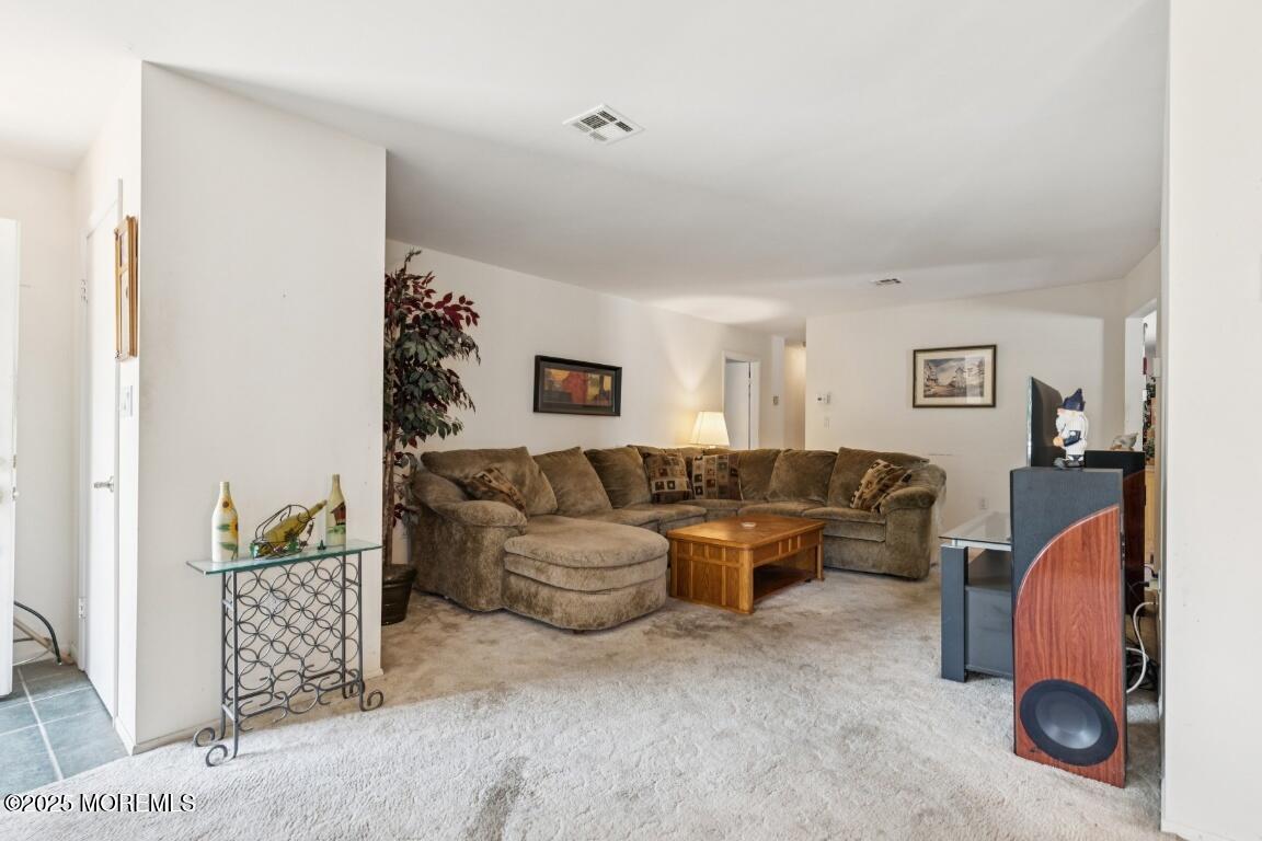 18 Meadowbrook Road, Brick