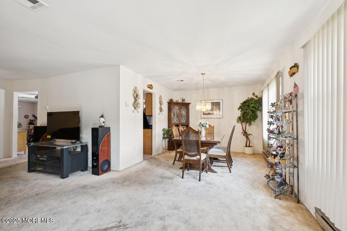 18 Meadowbrook Road, Brick