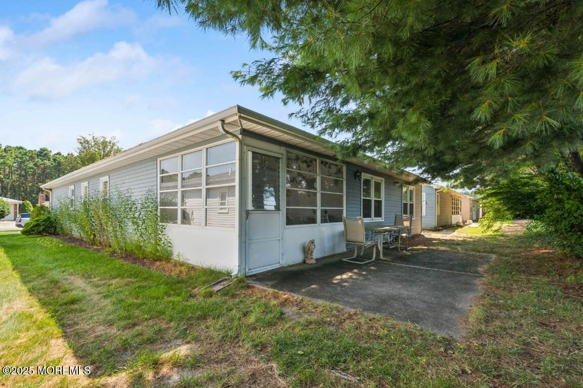 18 Meadowbrook Road, Brick