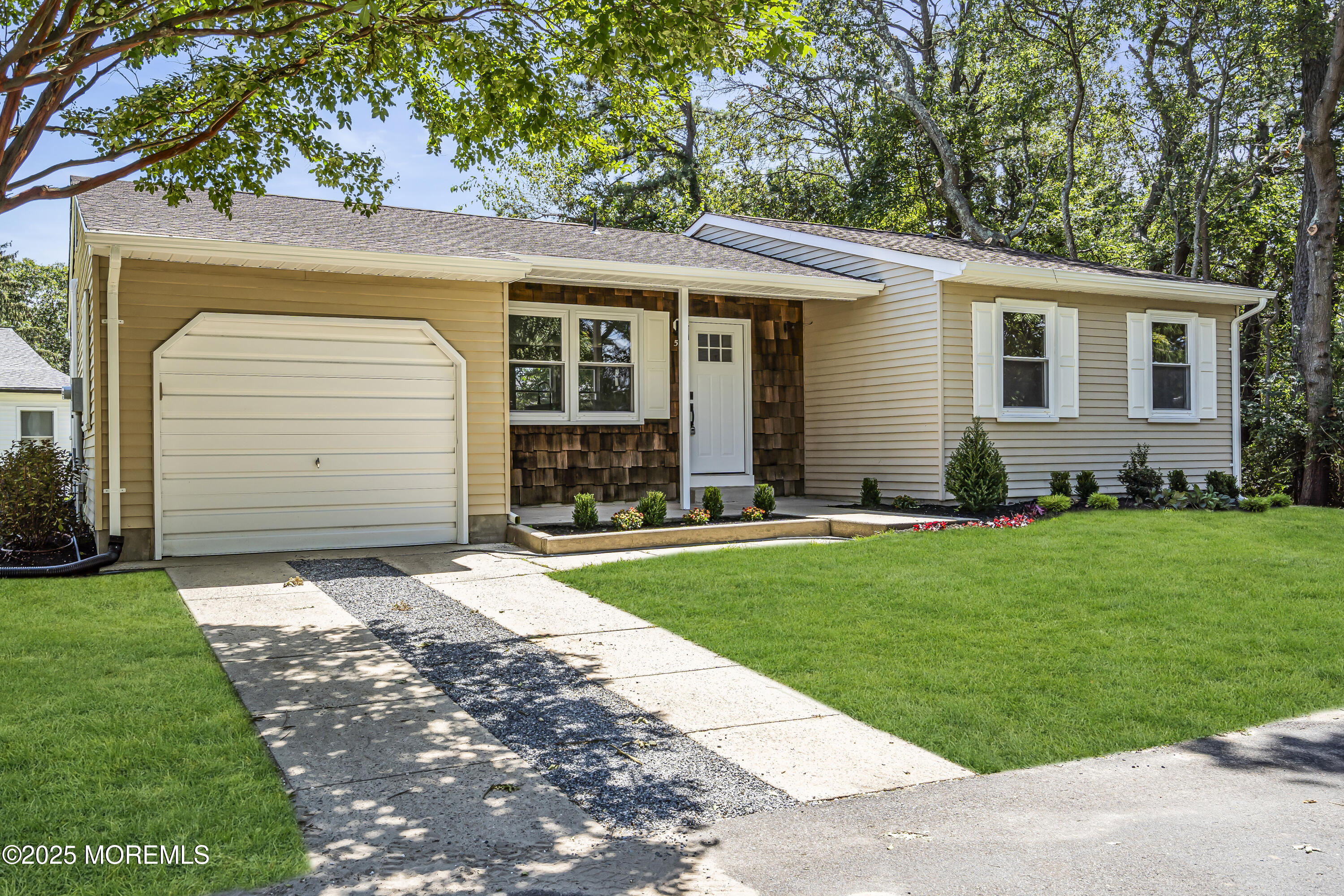 53 Chelsea Drive, 73