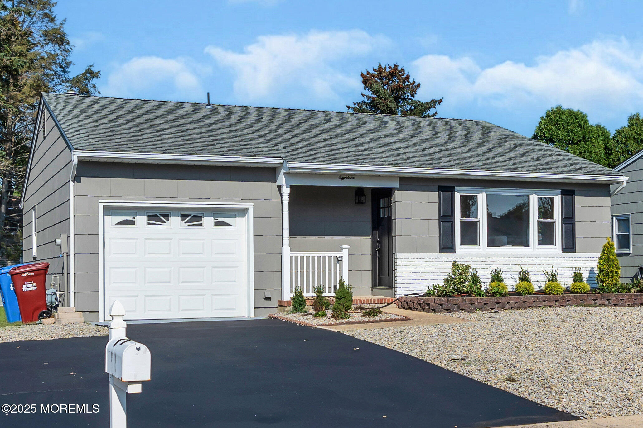 18 Gower Road, Toms River