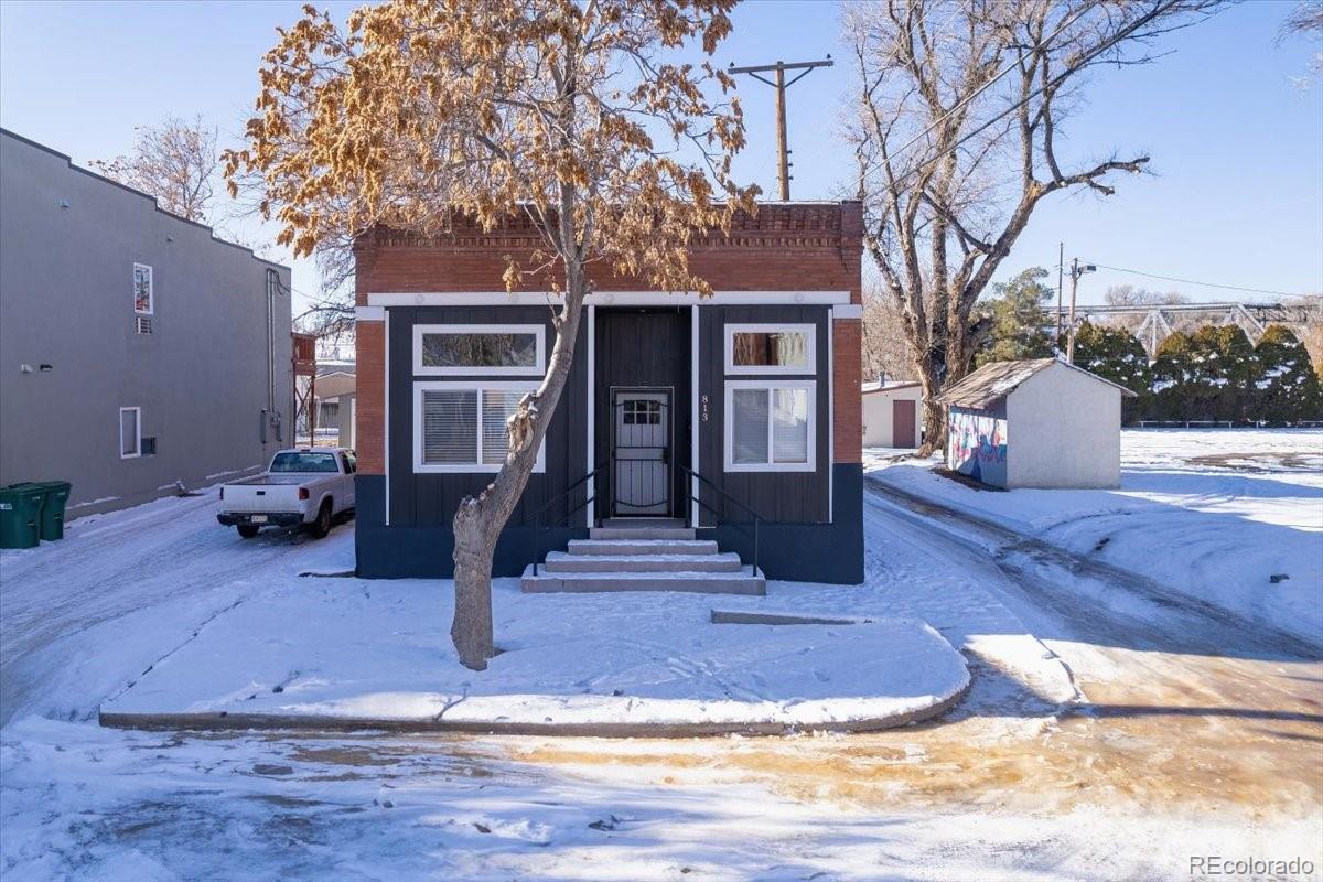 813 E B Street