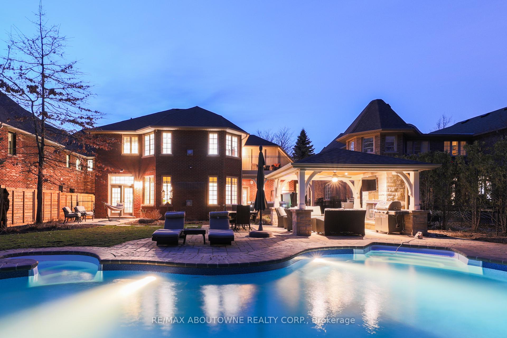 1175 Riverbank Way