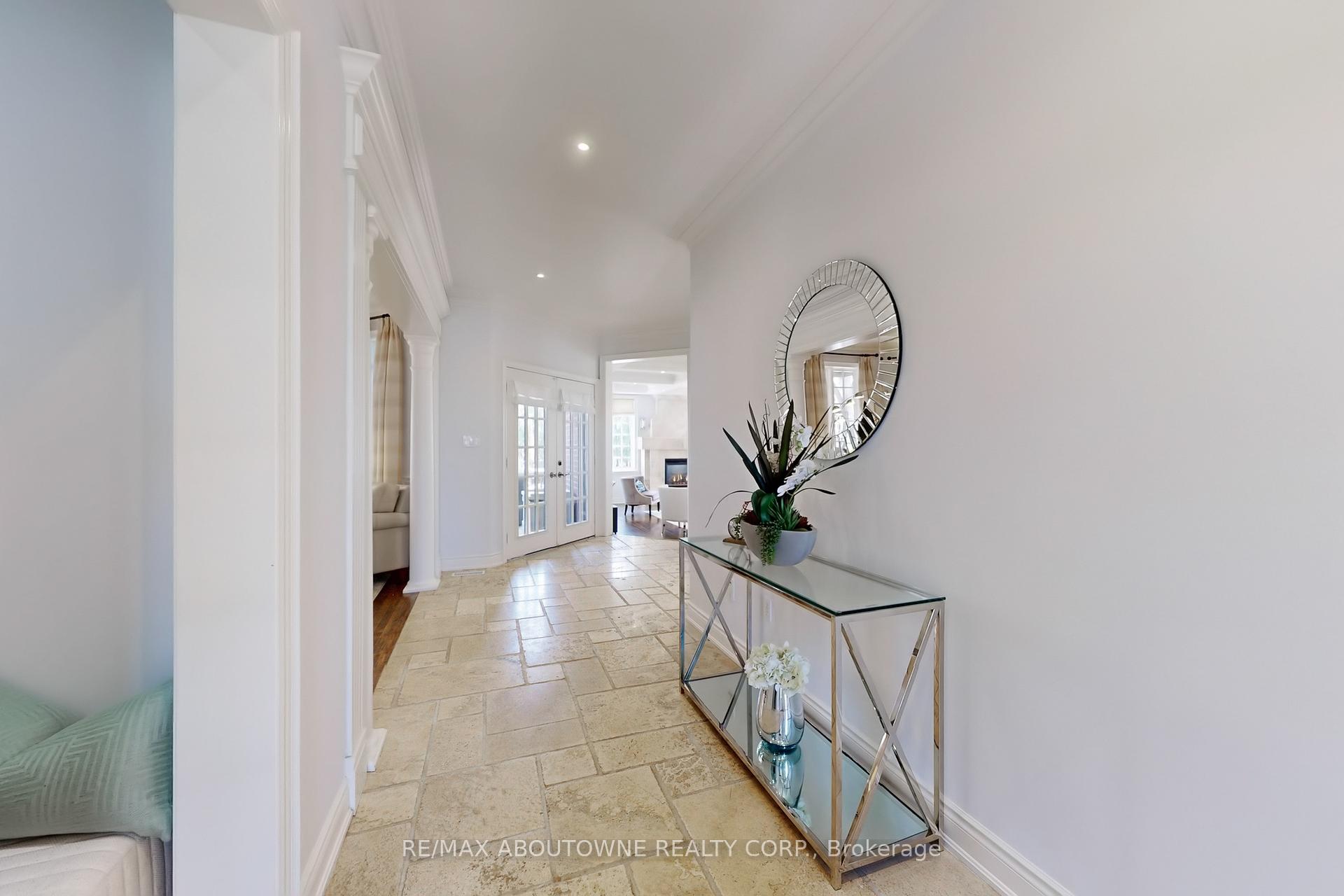 1175 Riverbank Way