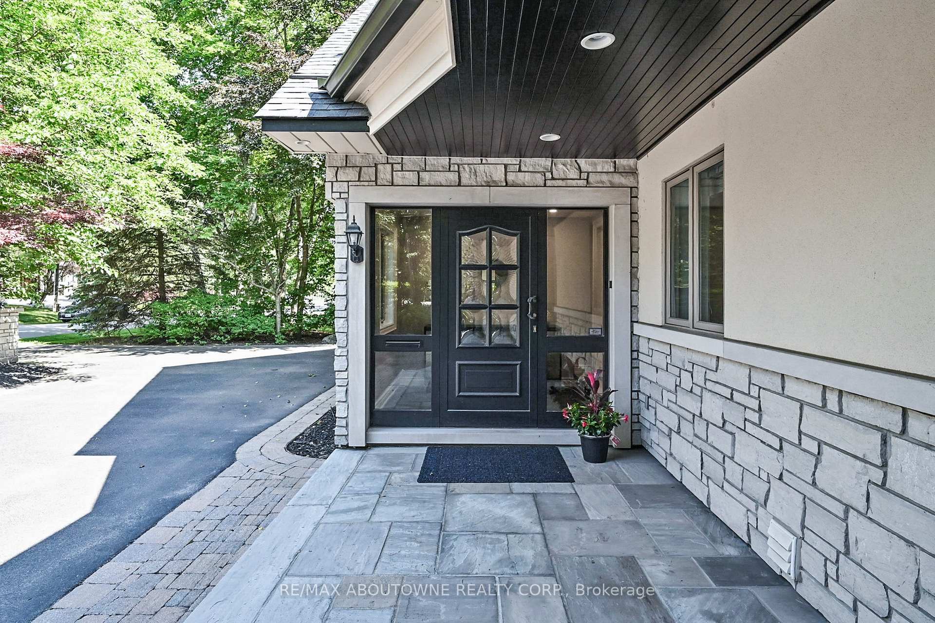 152 Elton Park Road