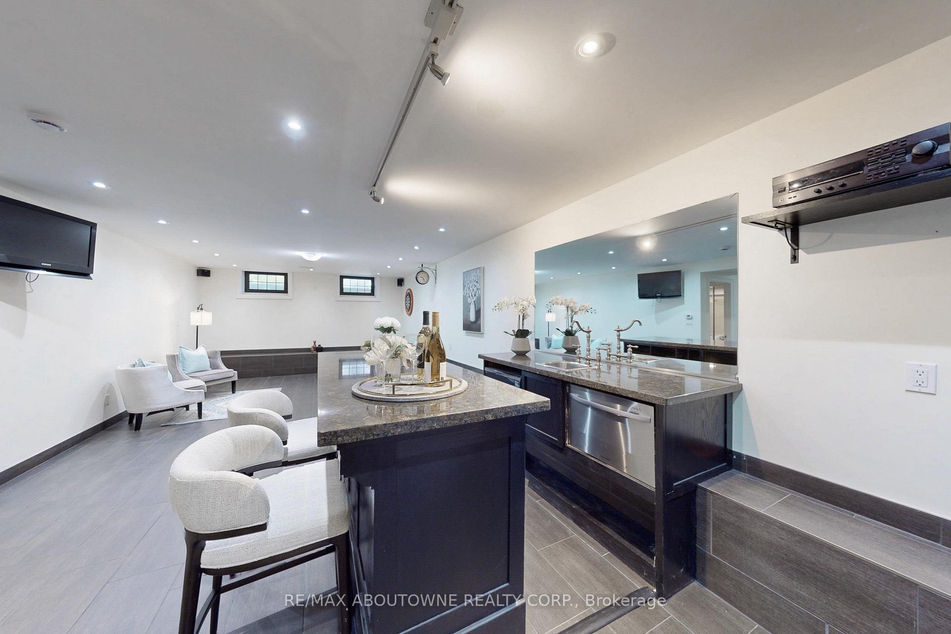152 Elton Park Road