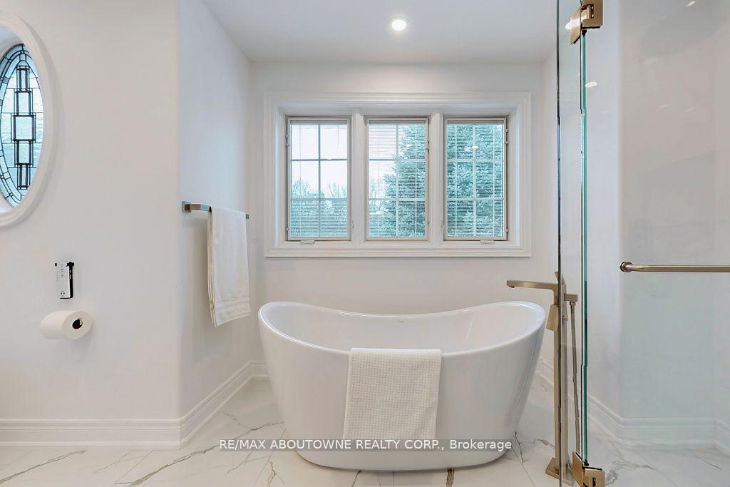 116 Parkwood Court