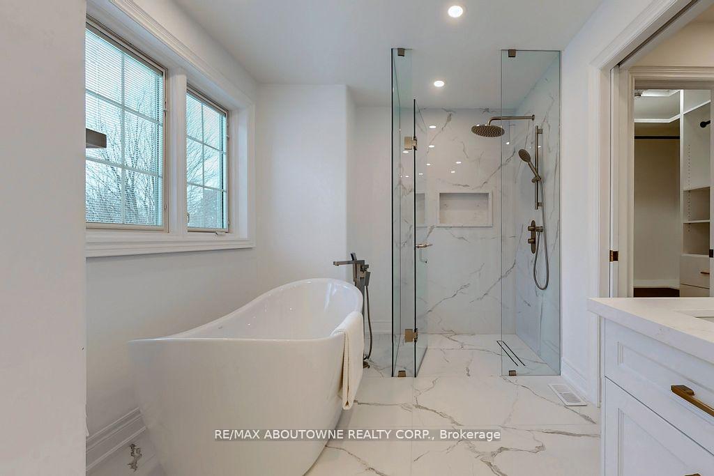 116 Parkwood Court