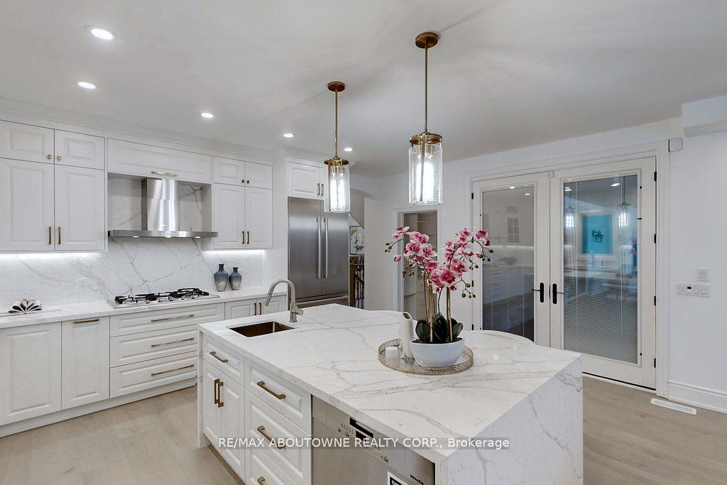 116 Parkwood Court