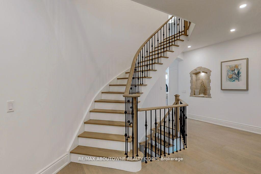 116 Parkwood Court