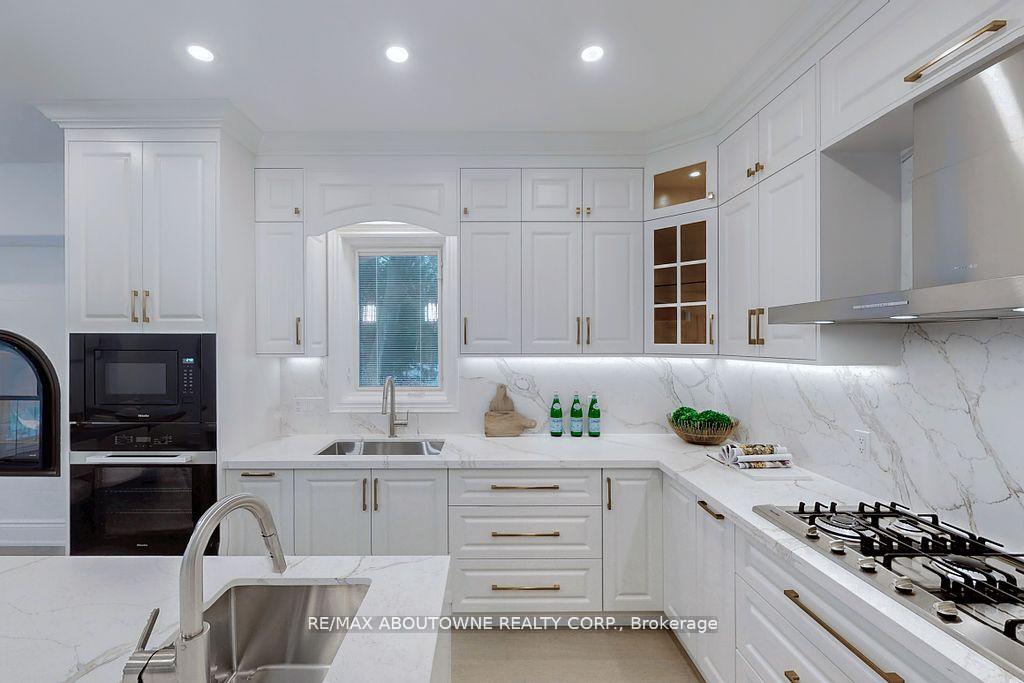 116 Parkwood Court