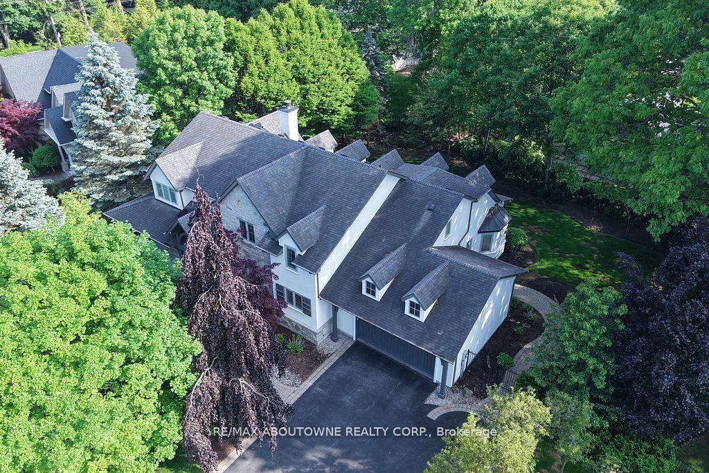 116 Parkwood Court
