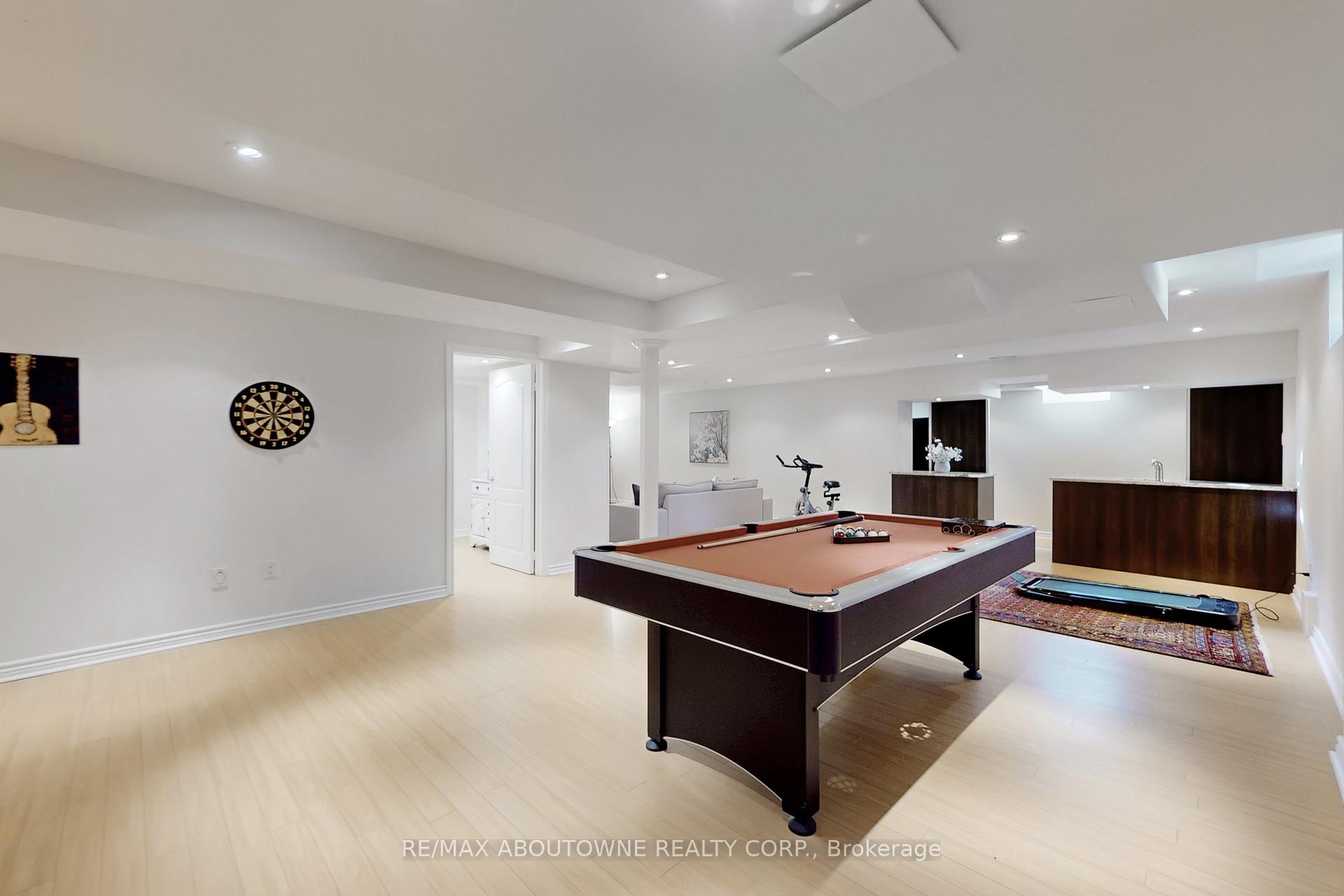 3374 Fox Run Circle