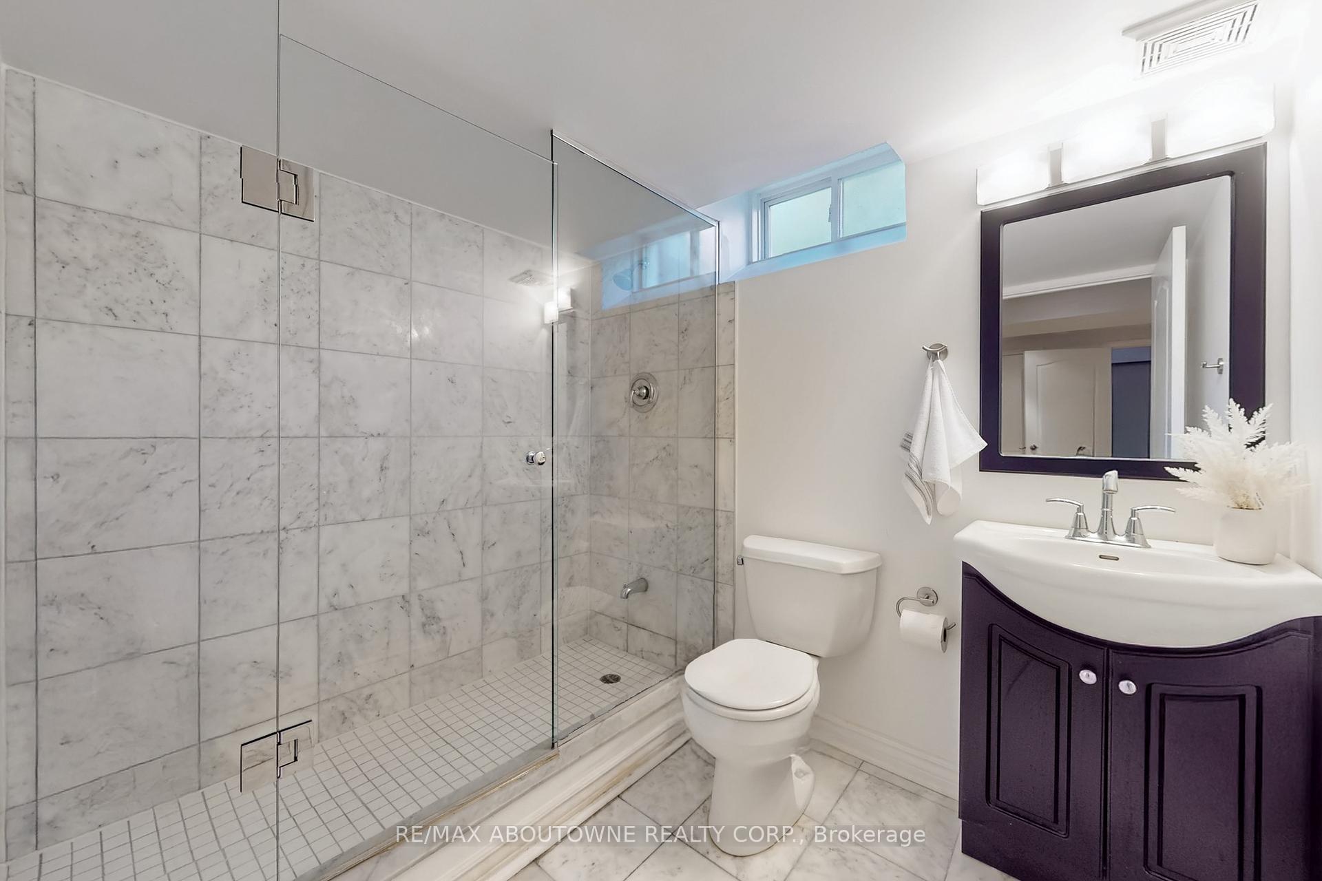 3374 Fox Run Circle