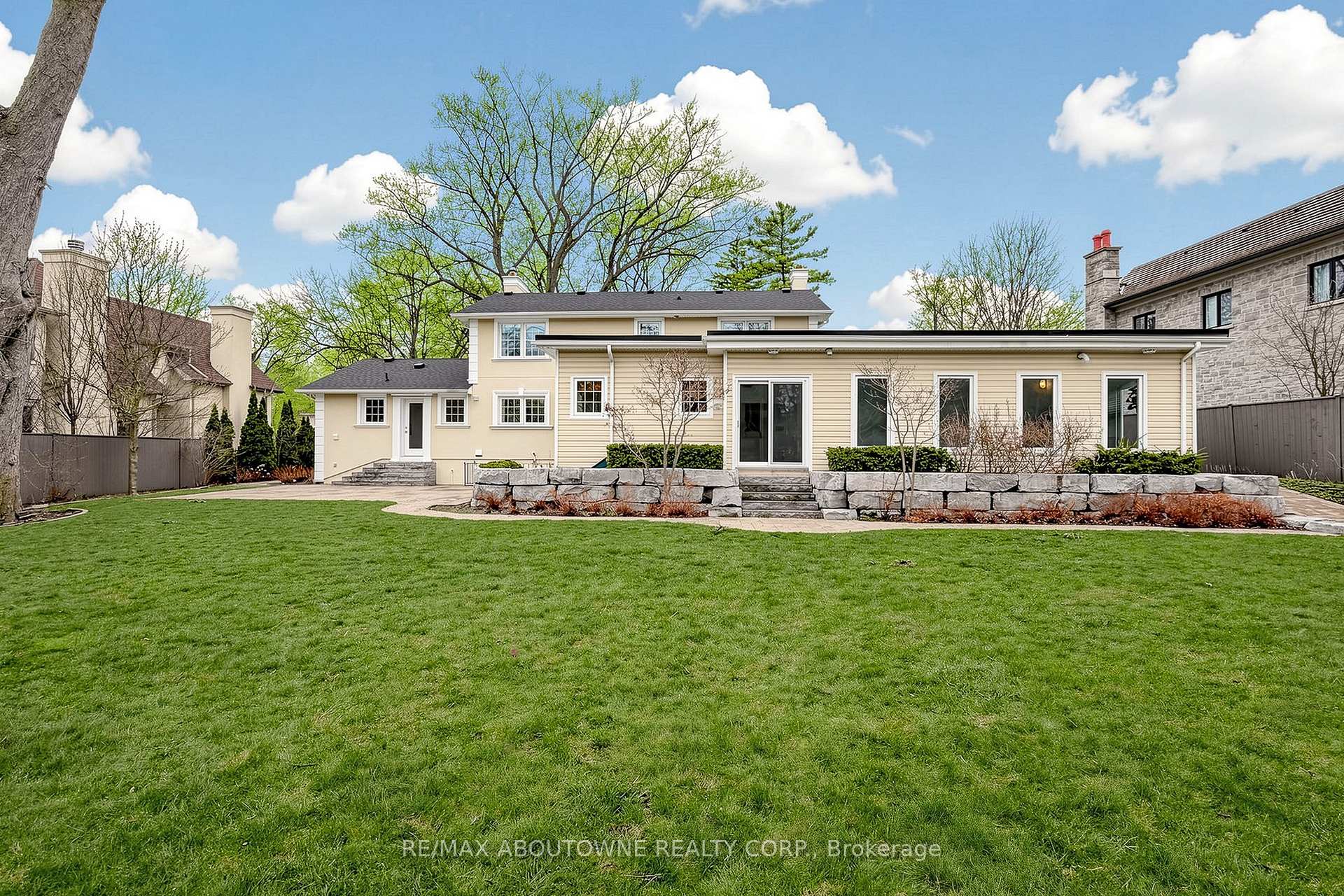 1316 Cambridge Drive