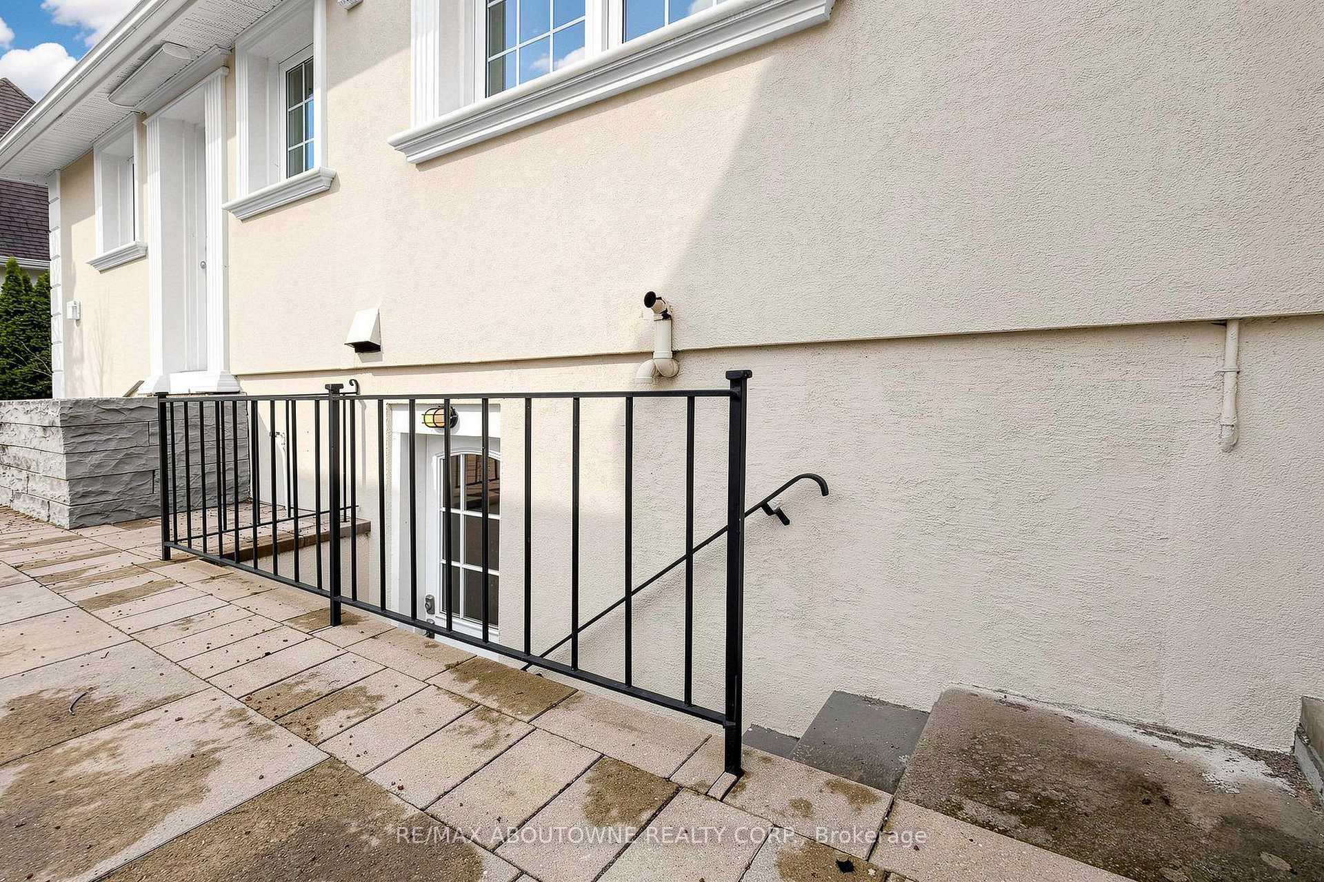 1316 Cambridge Drive